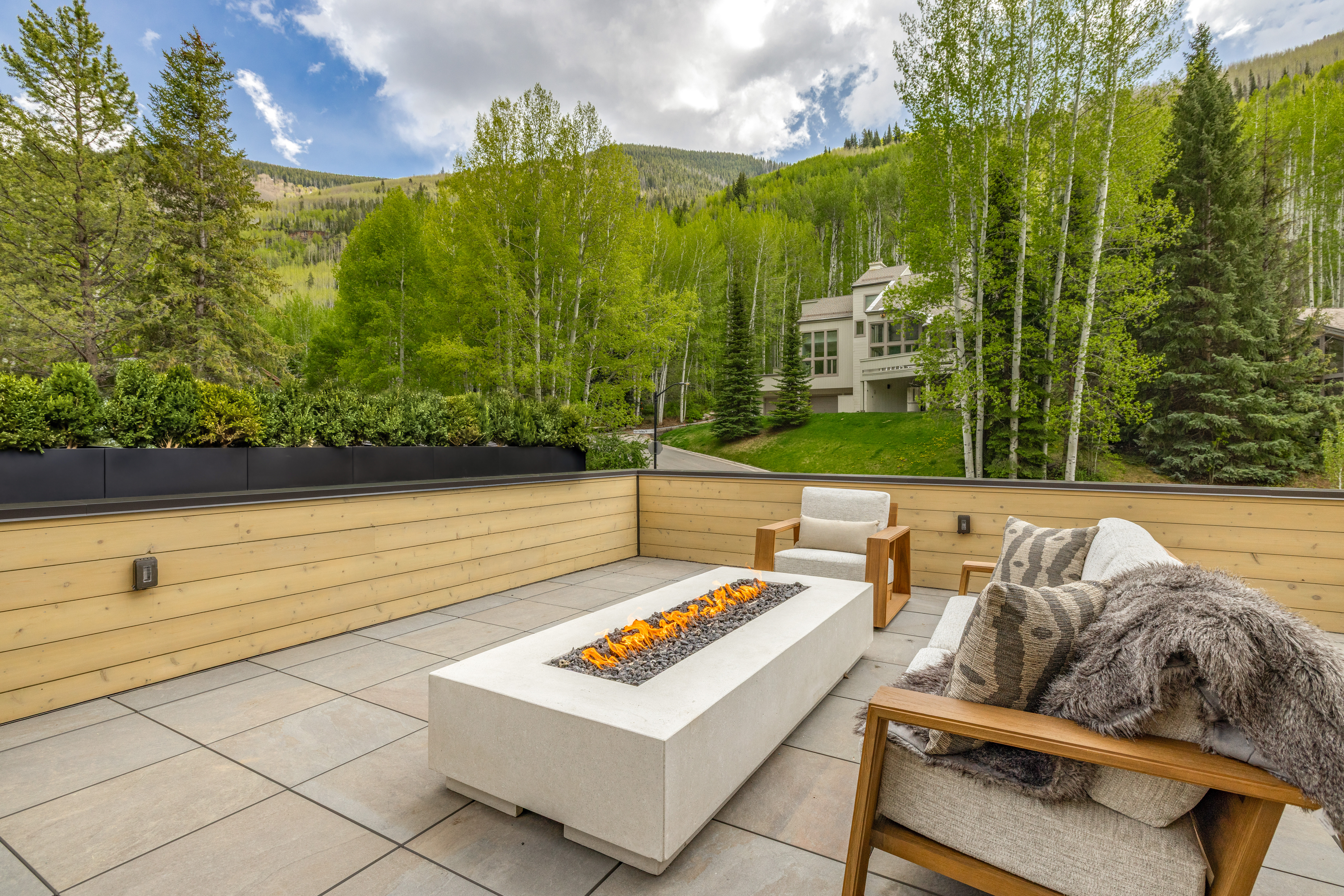 1487 Vail Valley Drive 