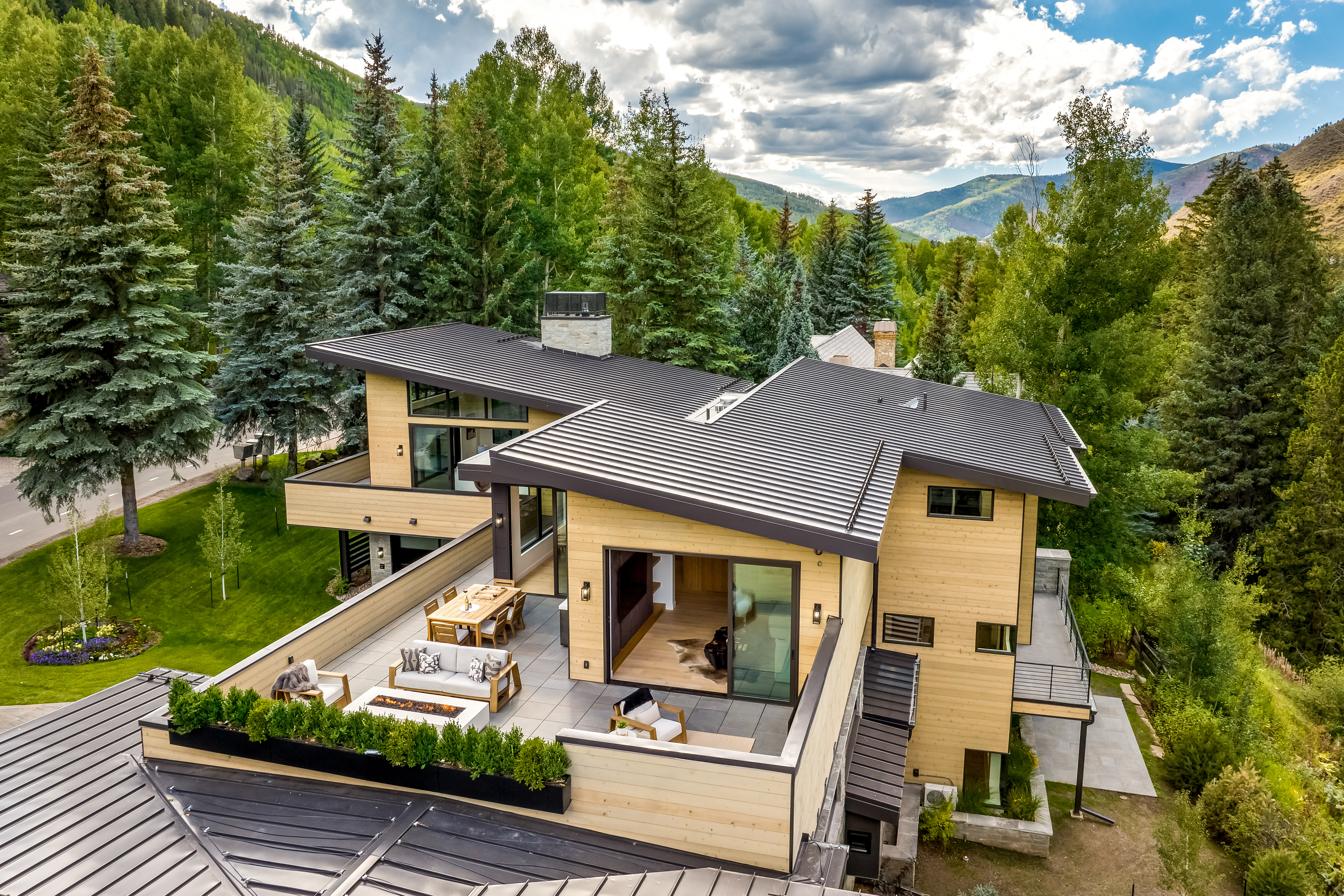 1487 Vail Valley Drive 