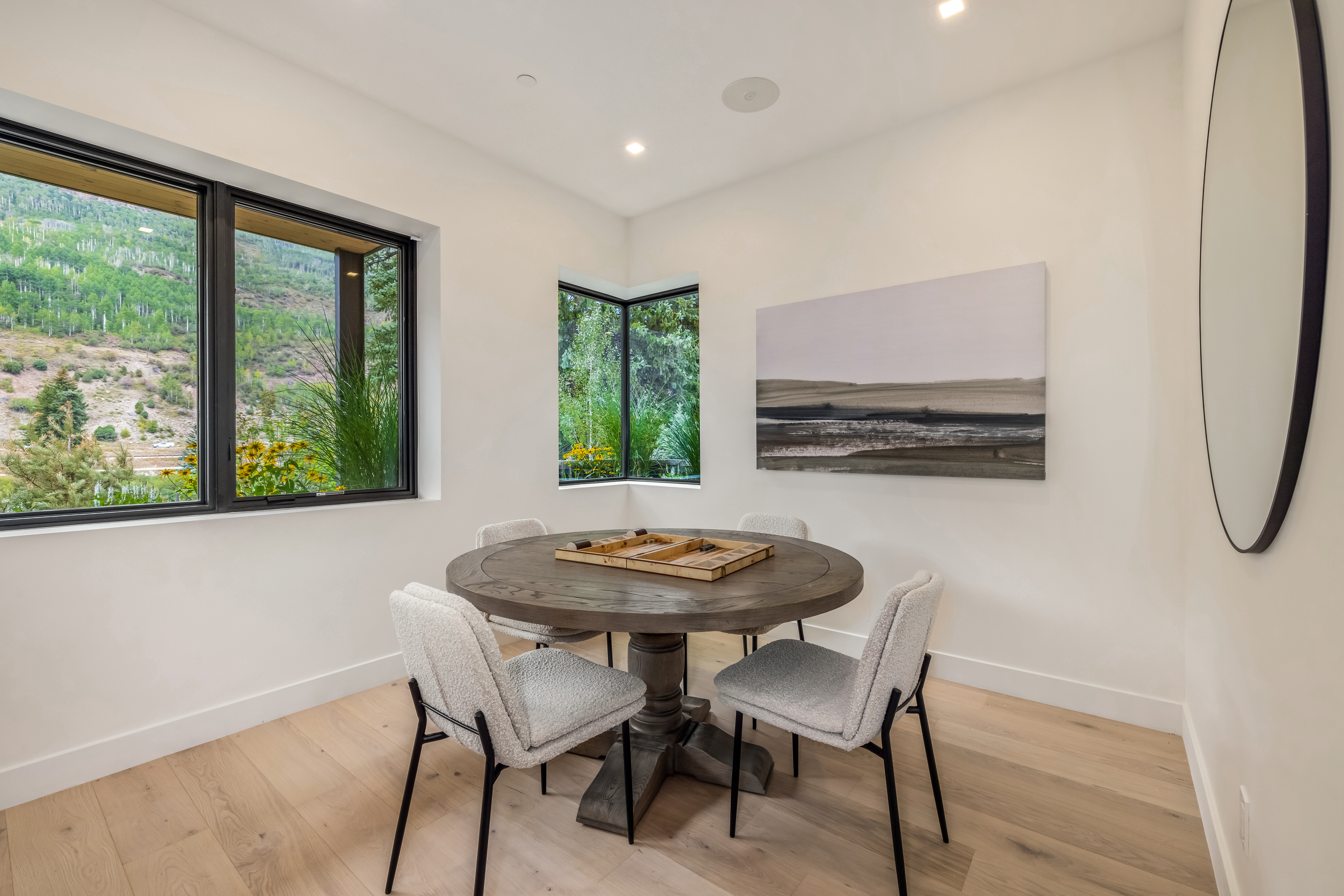 1487 Vail Valley Drive 