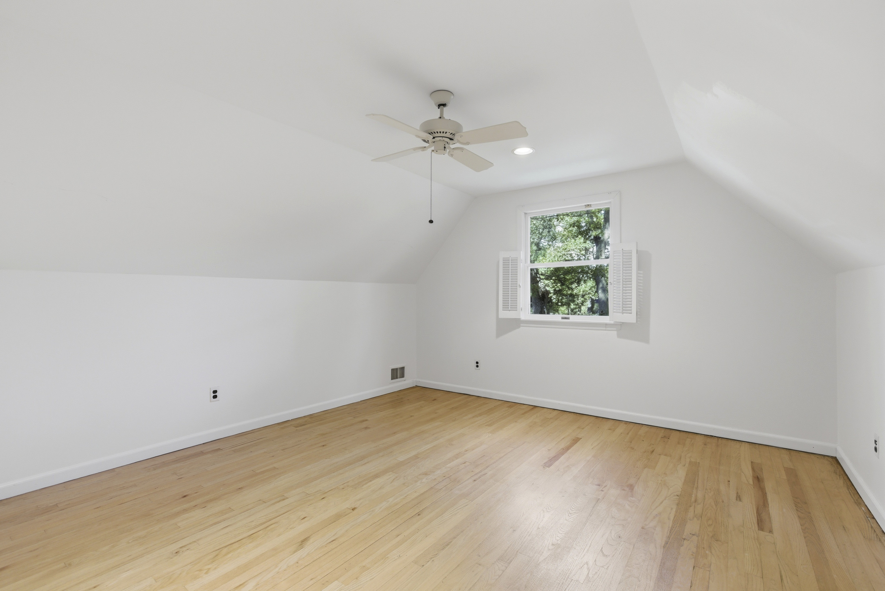 4 Waterview Lane