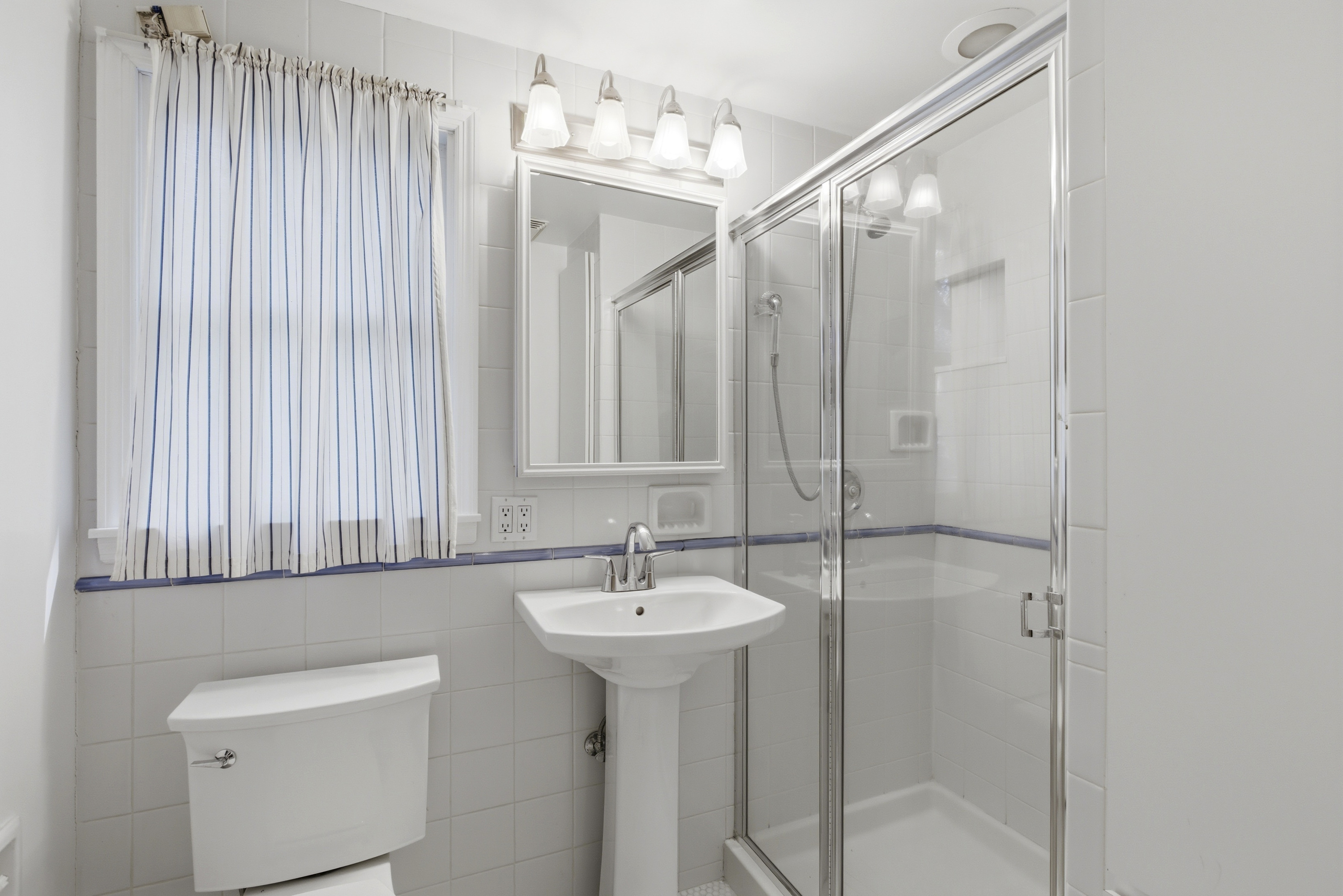 4 Waterview Lane
