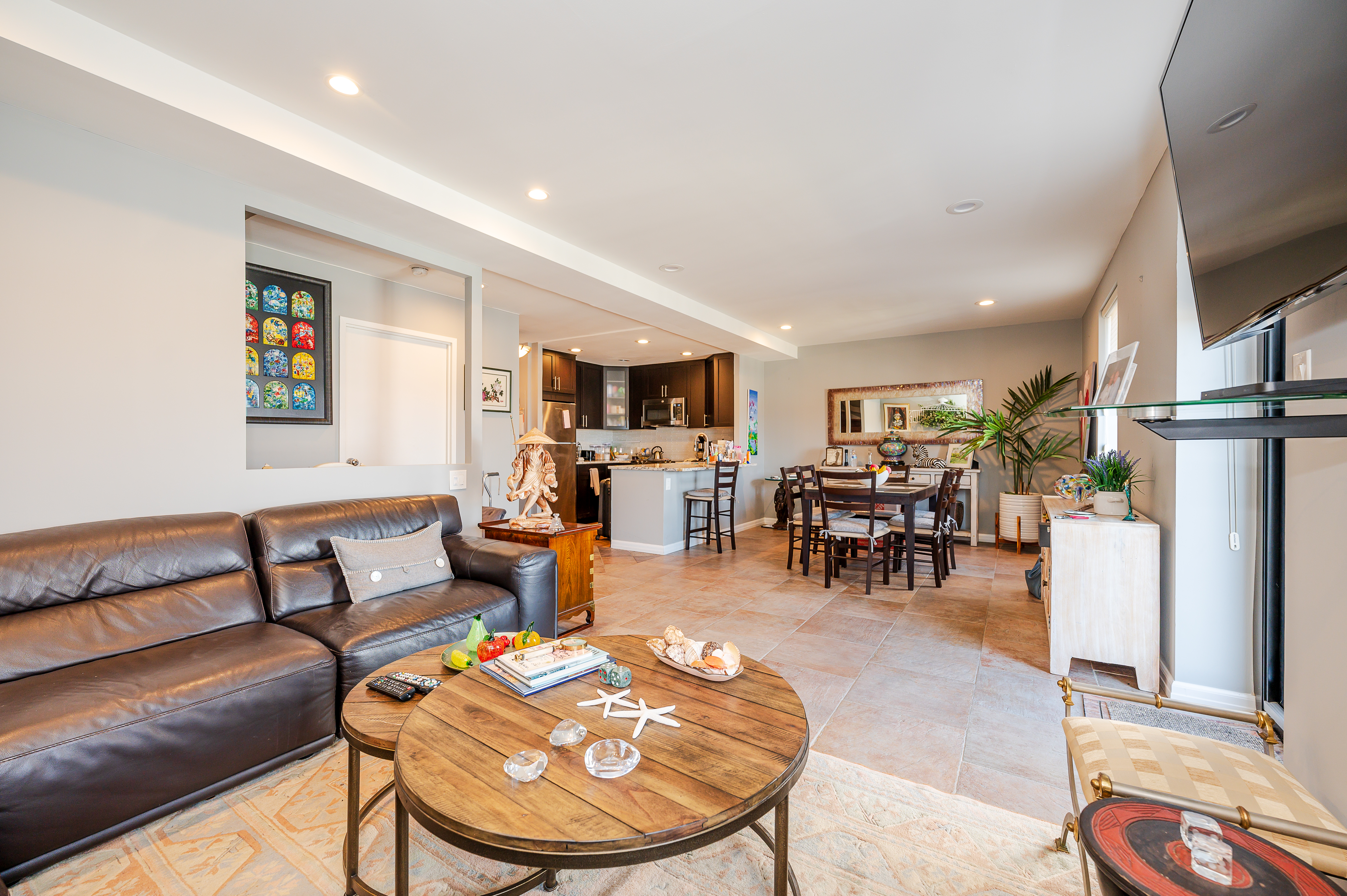 100 W Broadway Unit# 7Jj