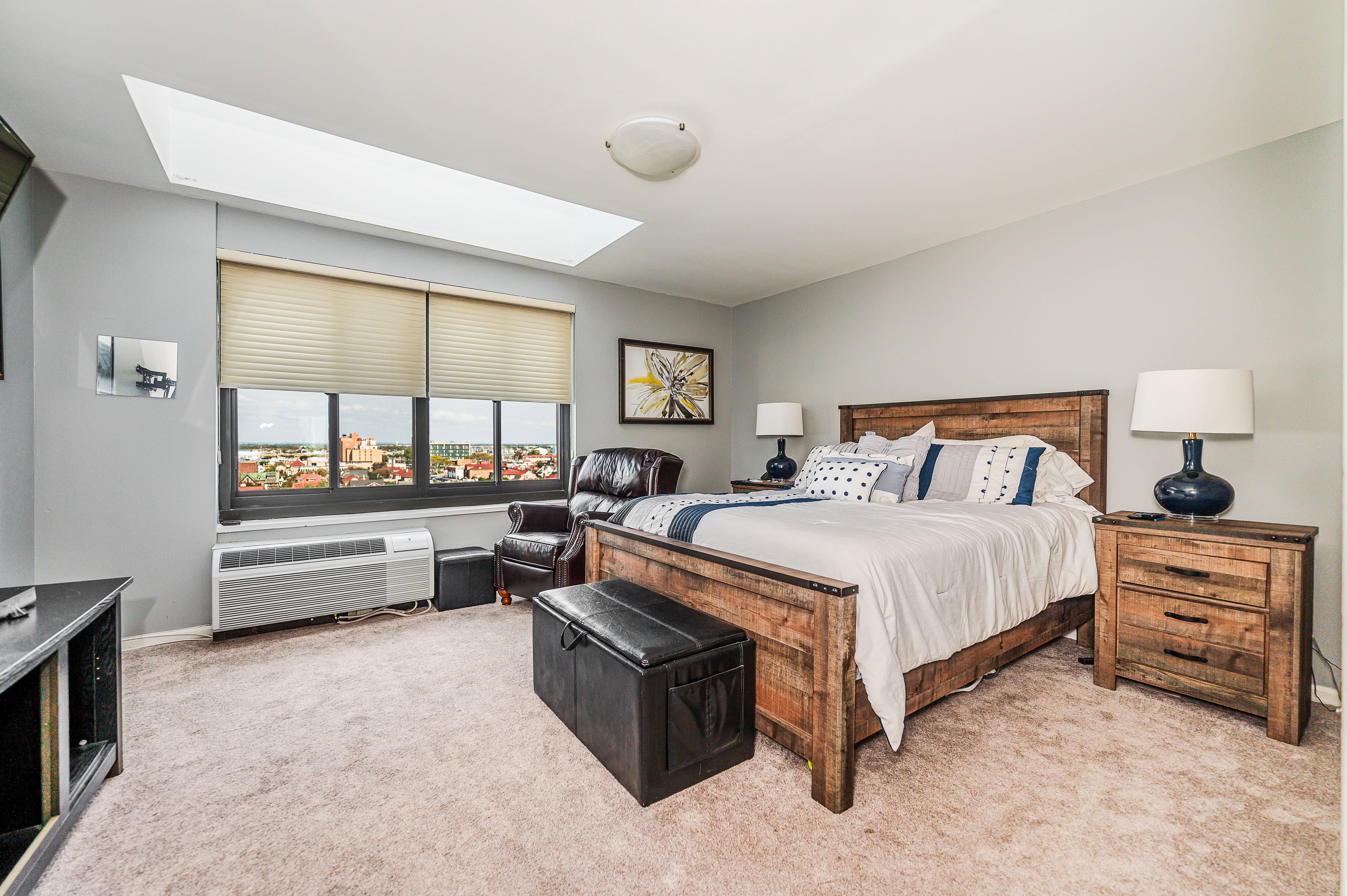 100 W Broadway Unit# 7Jj