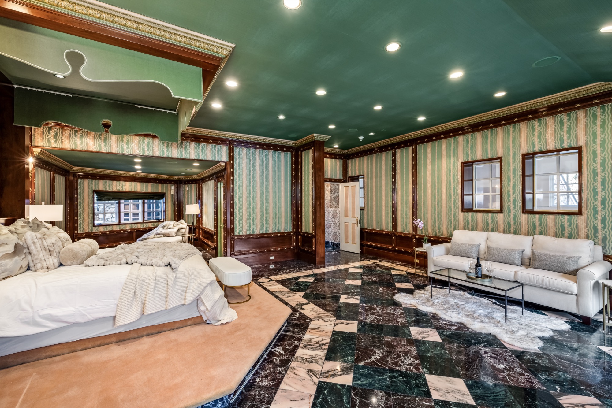 181 S. Fairway Dr. 