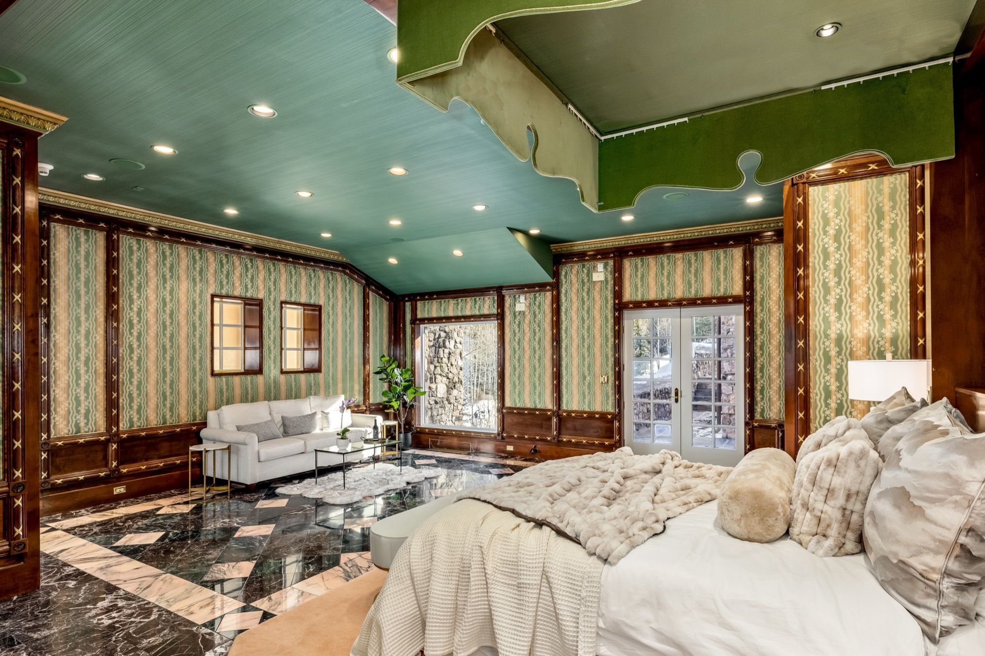 181 S. Fairway Dr. 