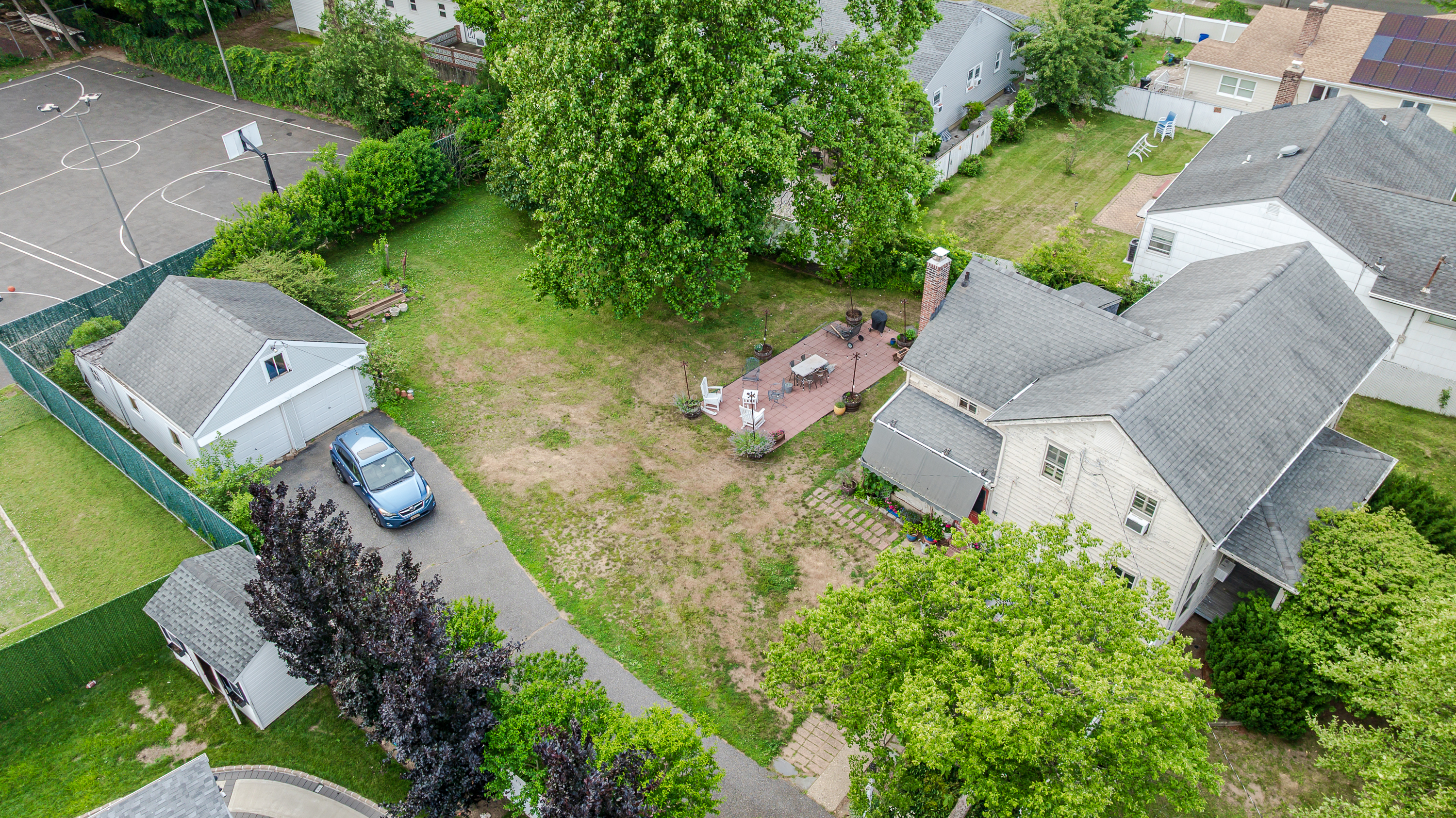 49 Hempstead Avenue