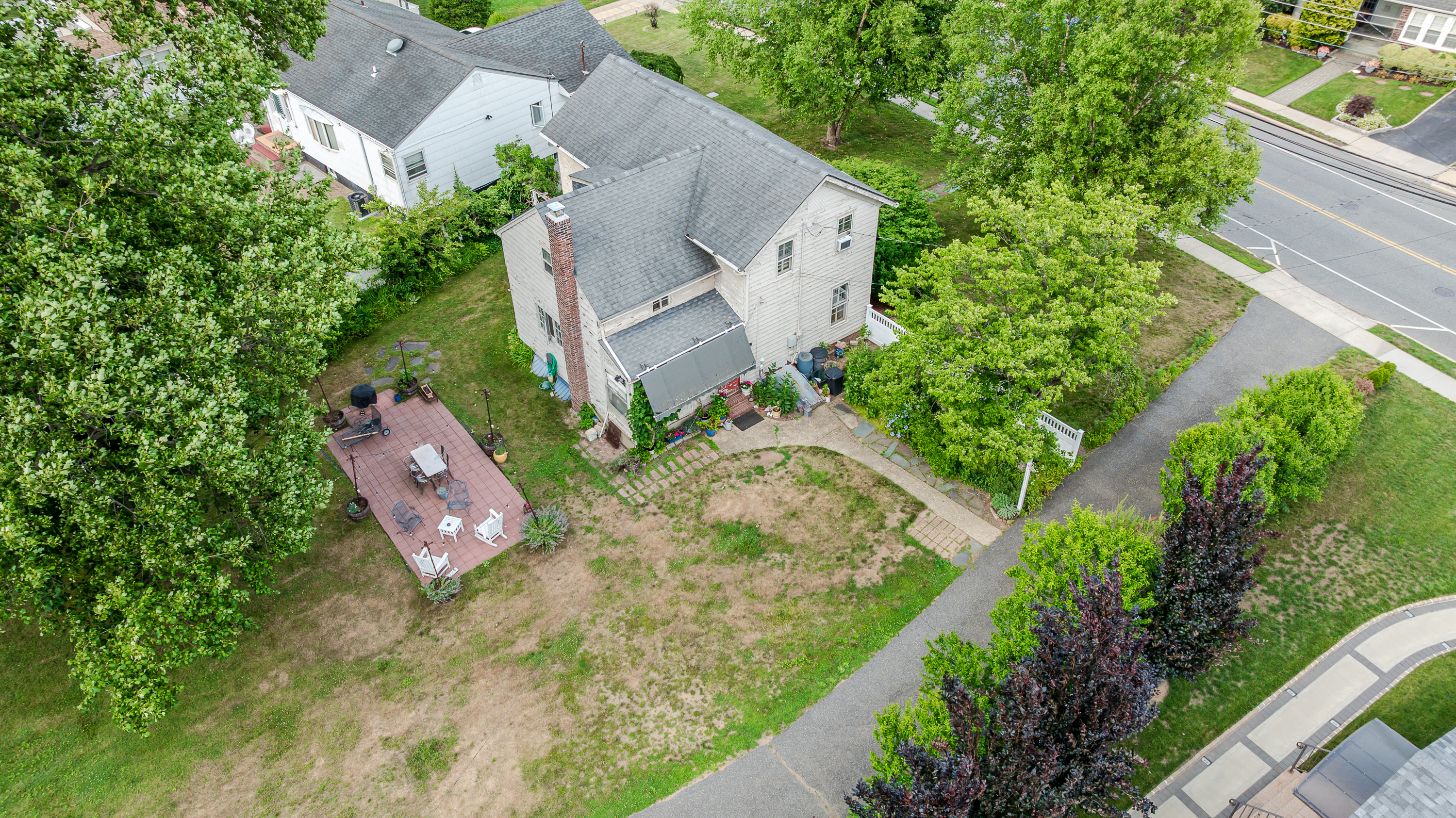 49 Hempstead Avenue