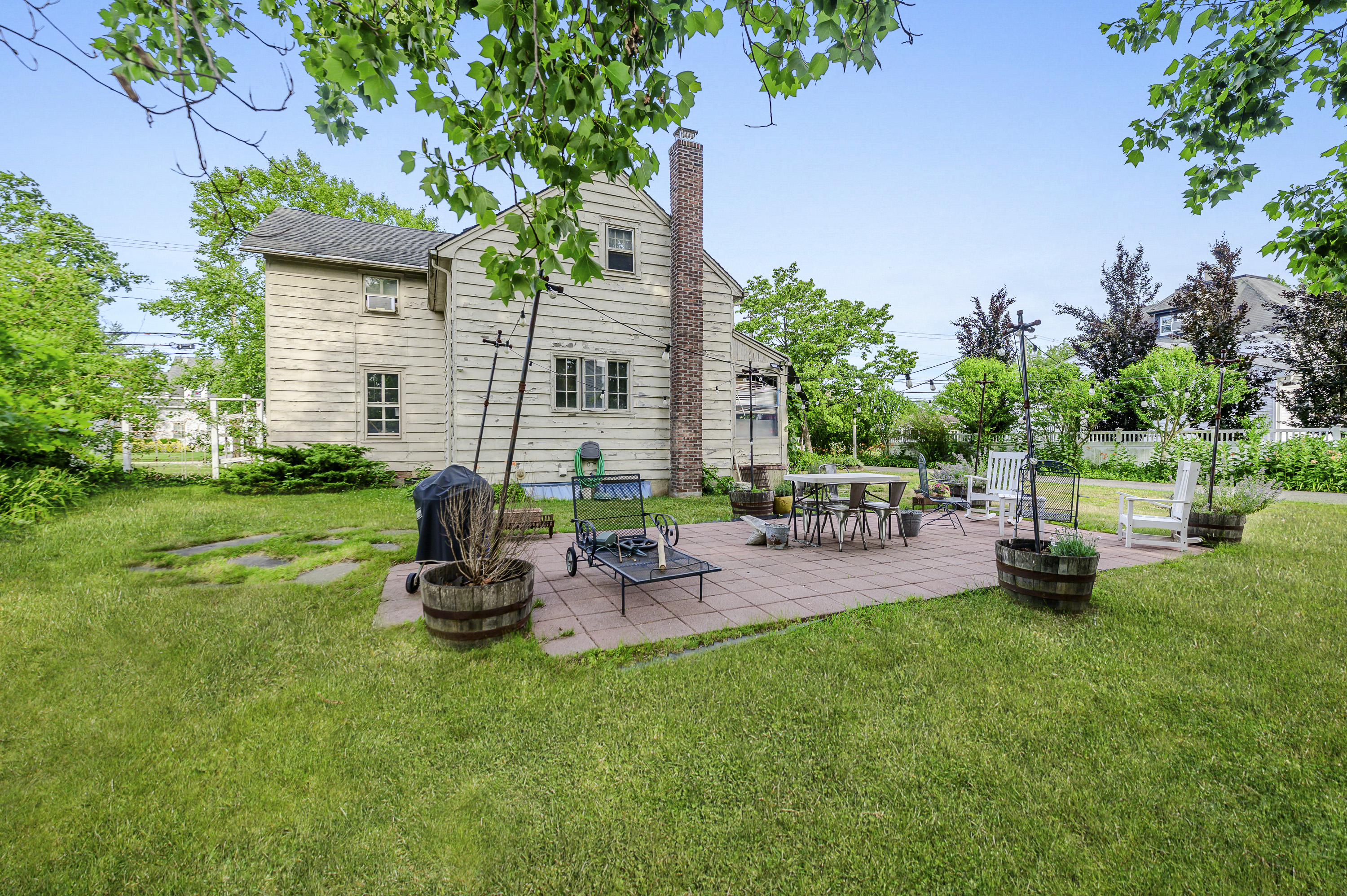 49 Hempstead Avenue