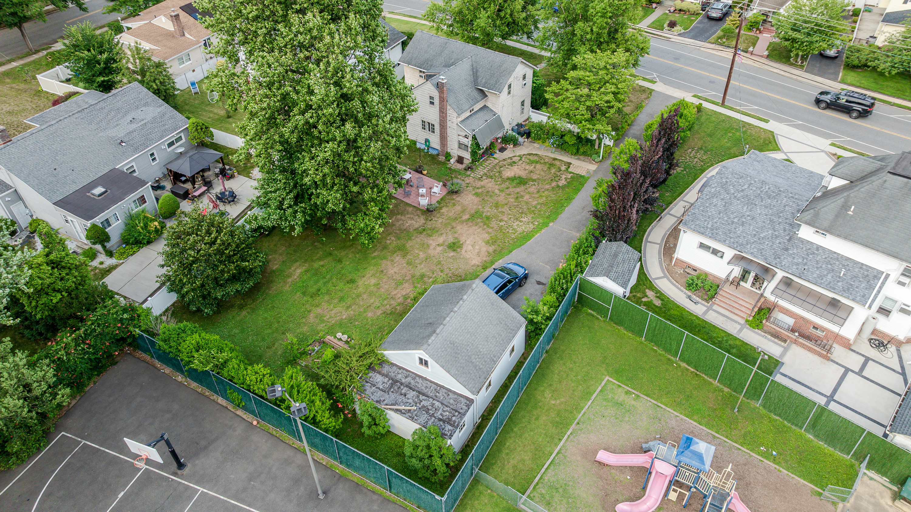 49 Hempstead Avenue