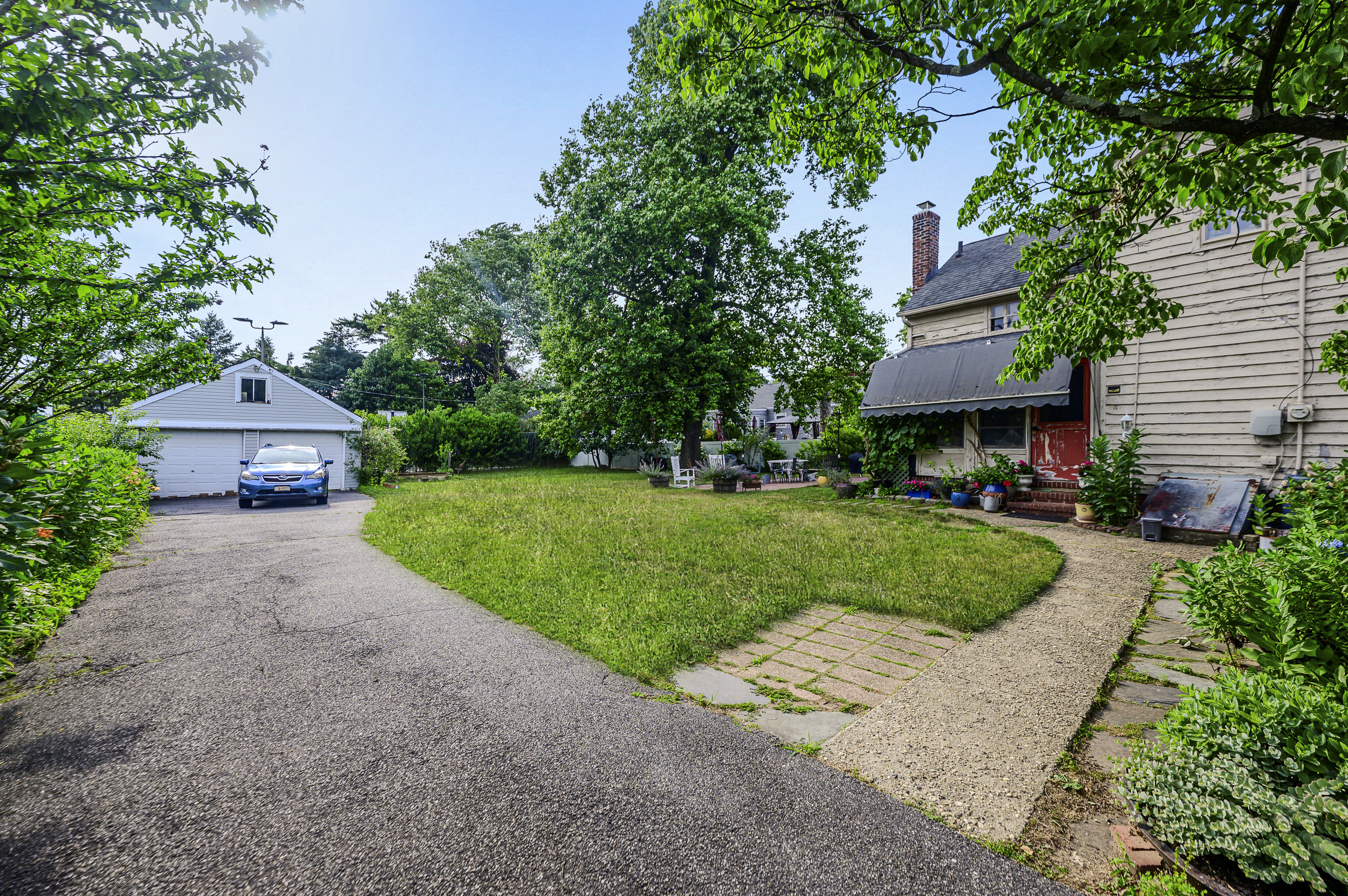 49 Hempstead Avenue