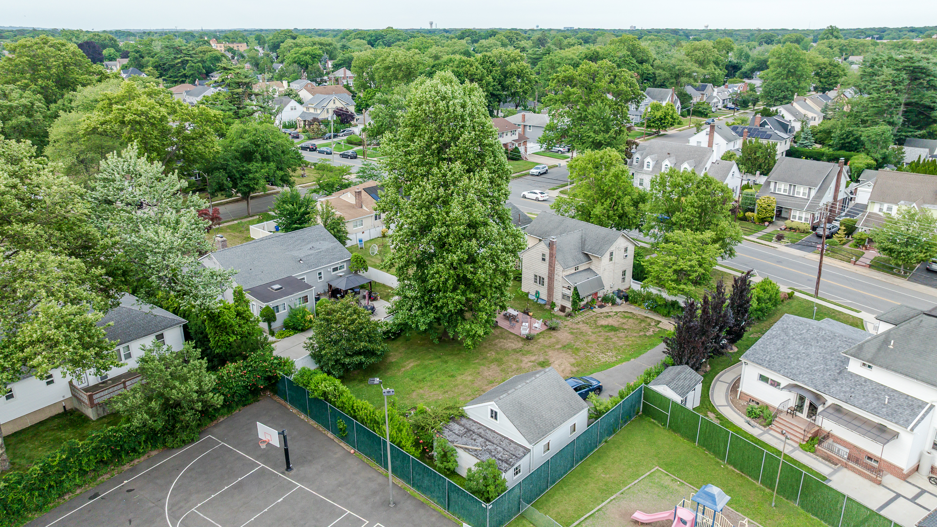 49 Hempstead Avenue