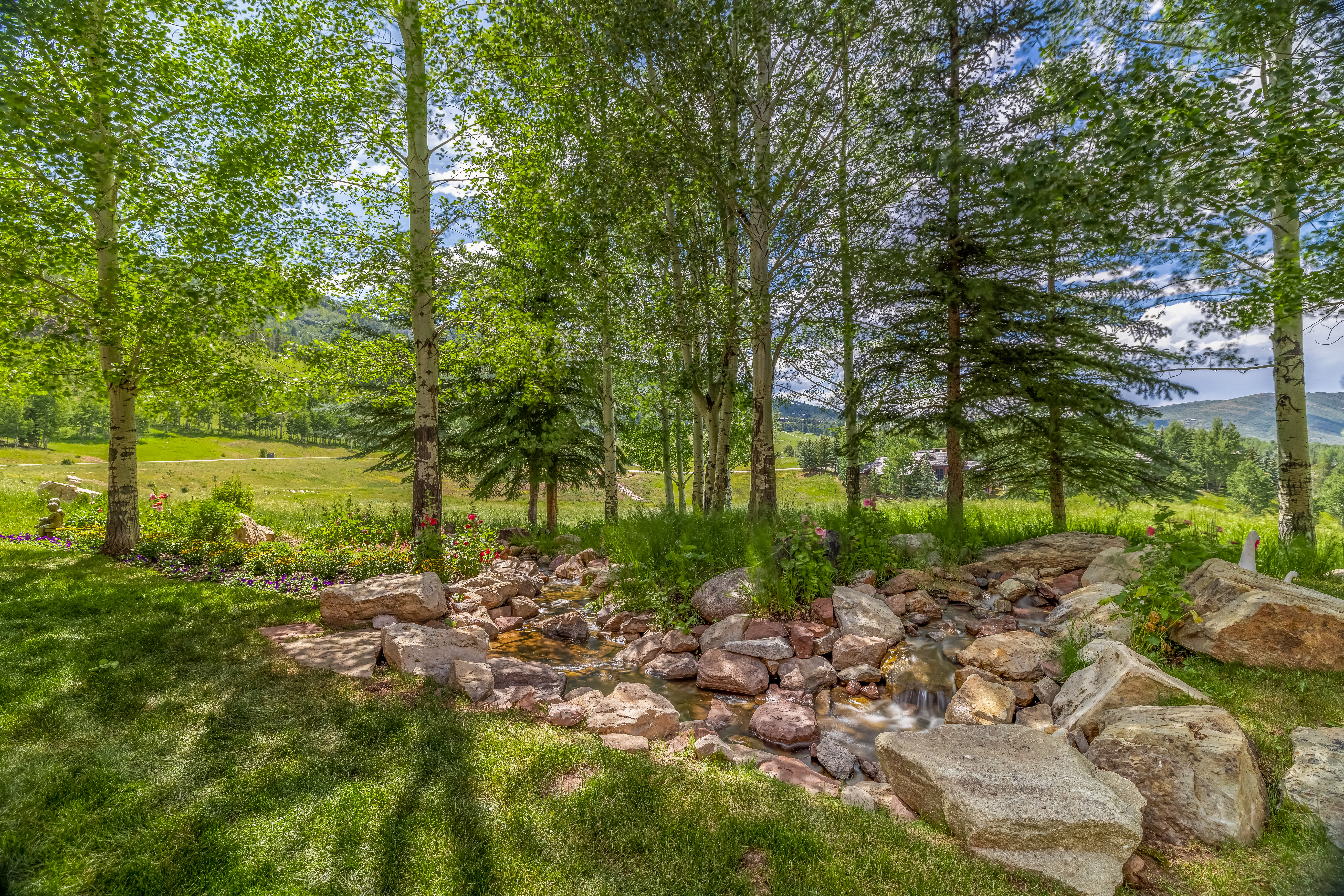 37 Aspen Meadows Road 