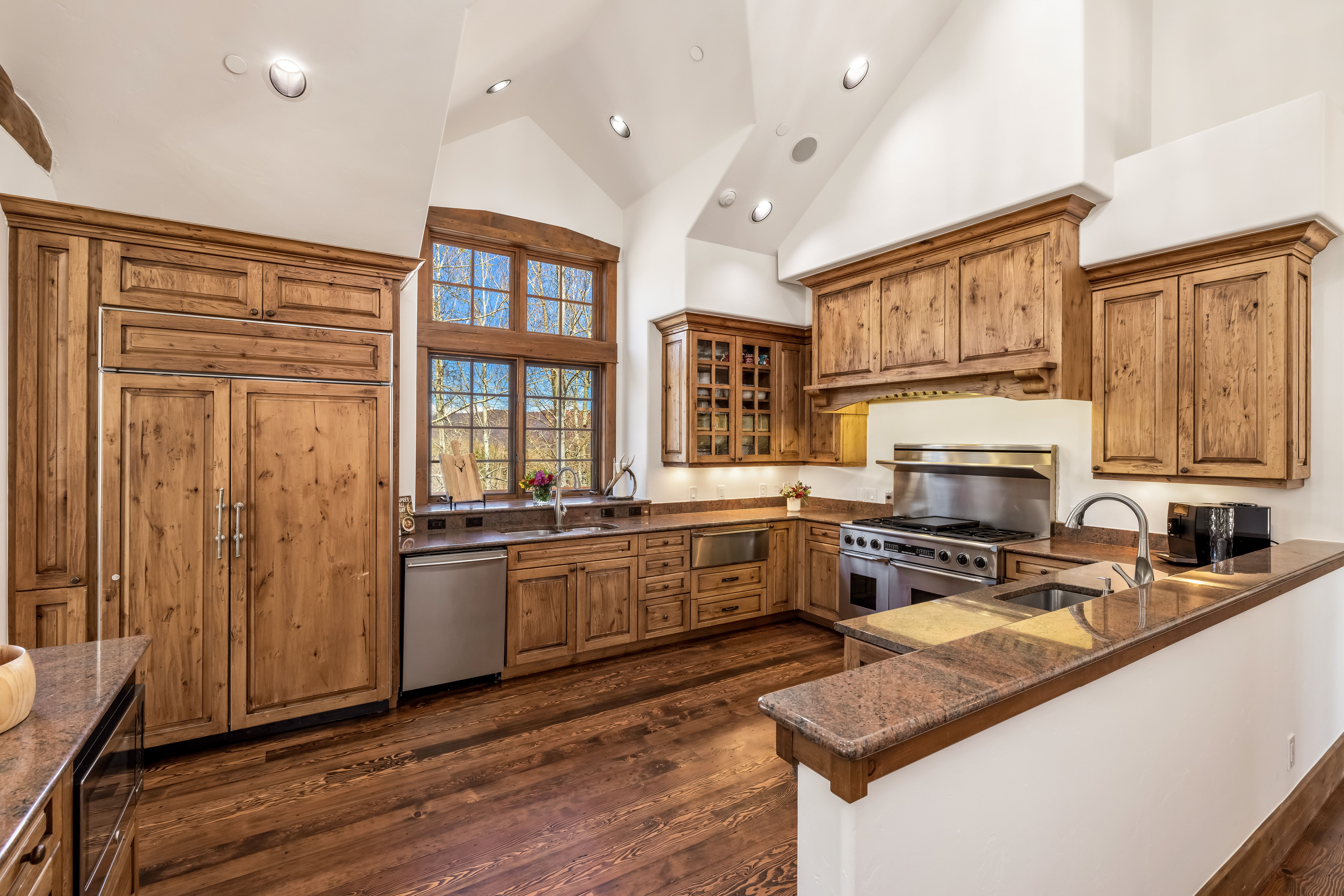 37 Aspen Meadows Road 