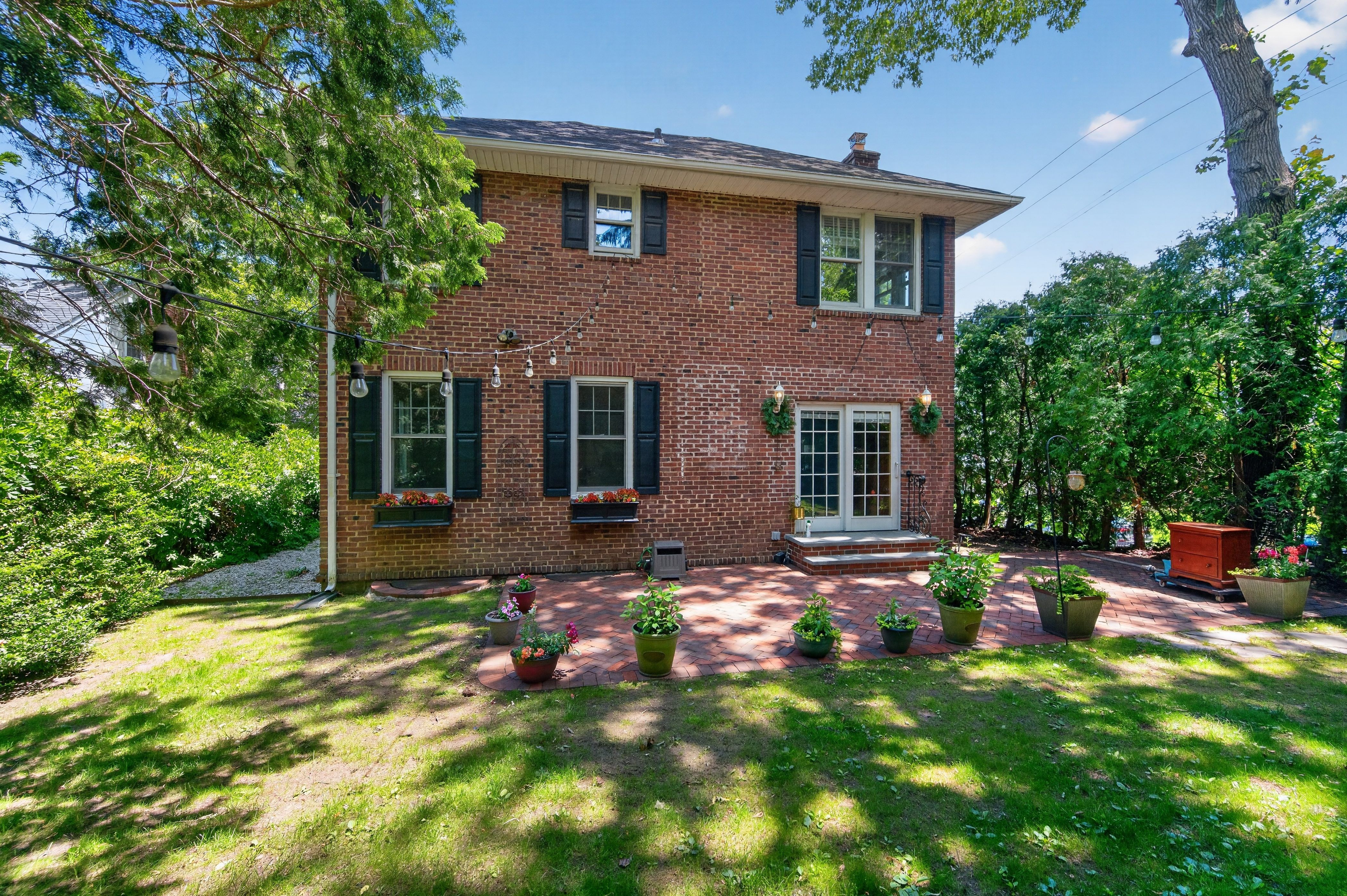 90 Mackey Avenue 