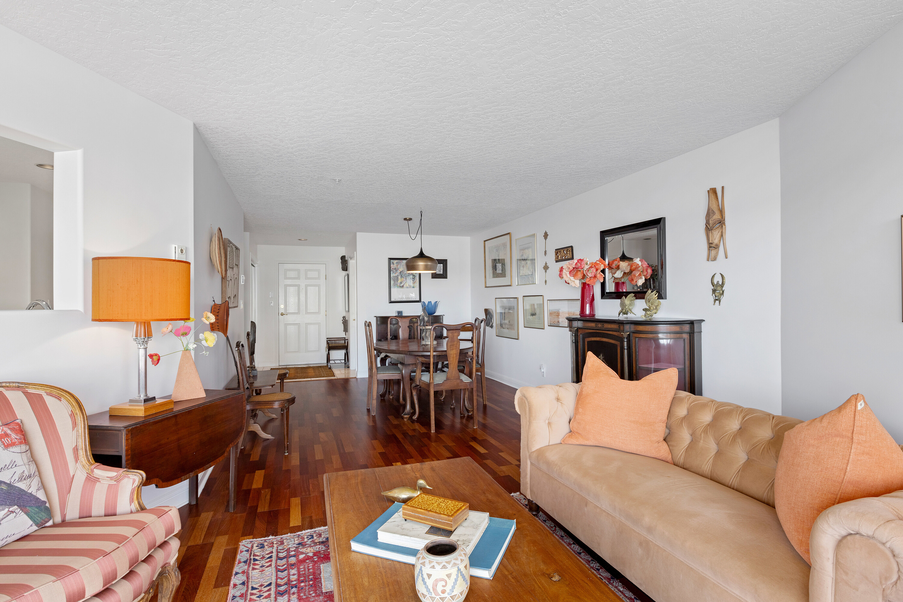 202-2550 Bevan Avenue