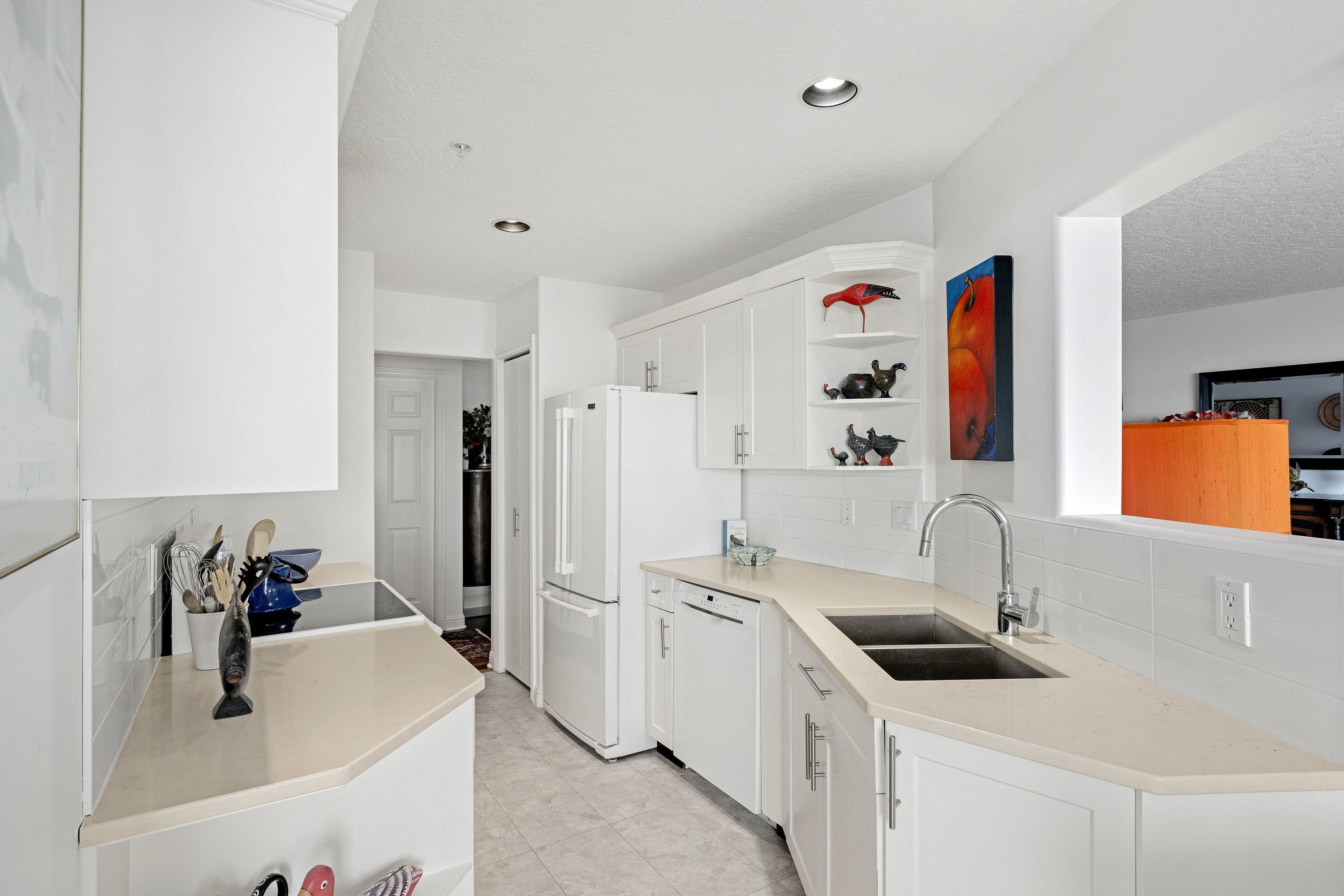 202-2550 Bevan Avenue