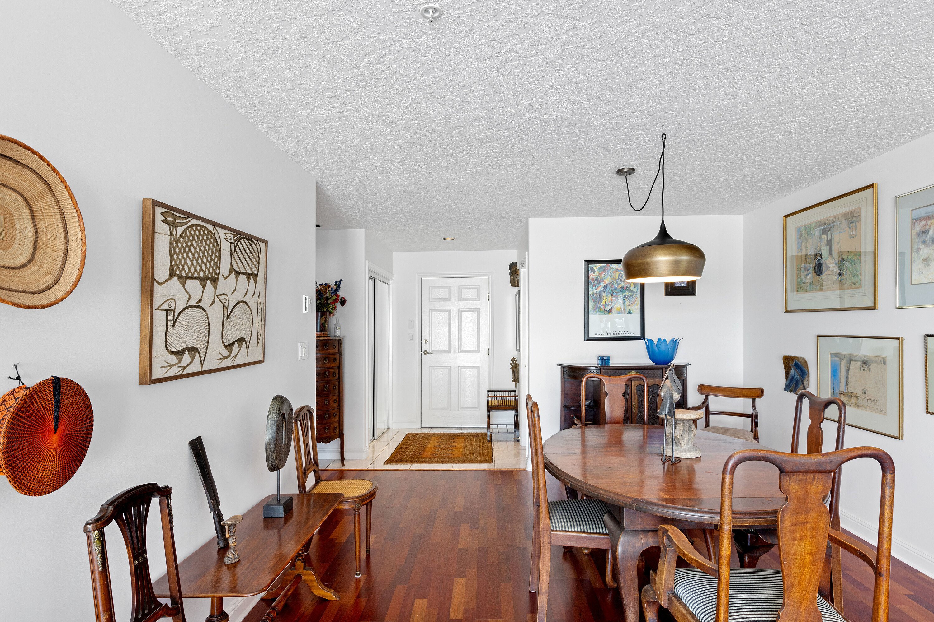 202-2550 Bevan Avenue
