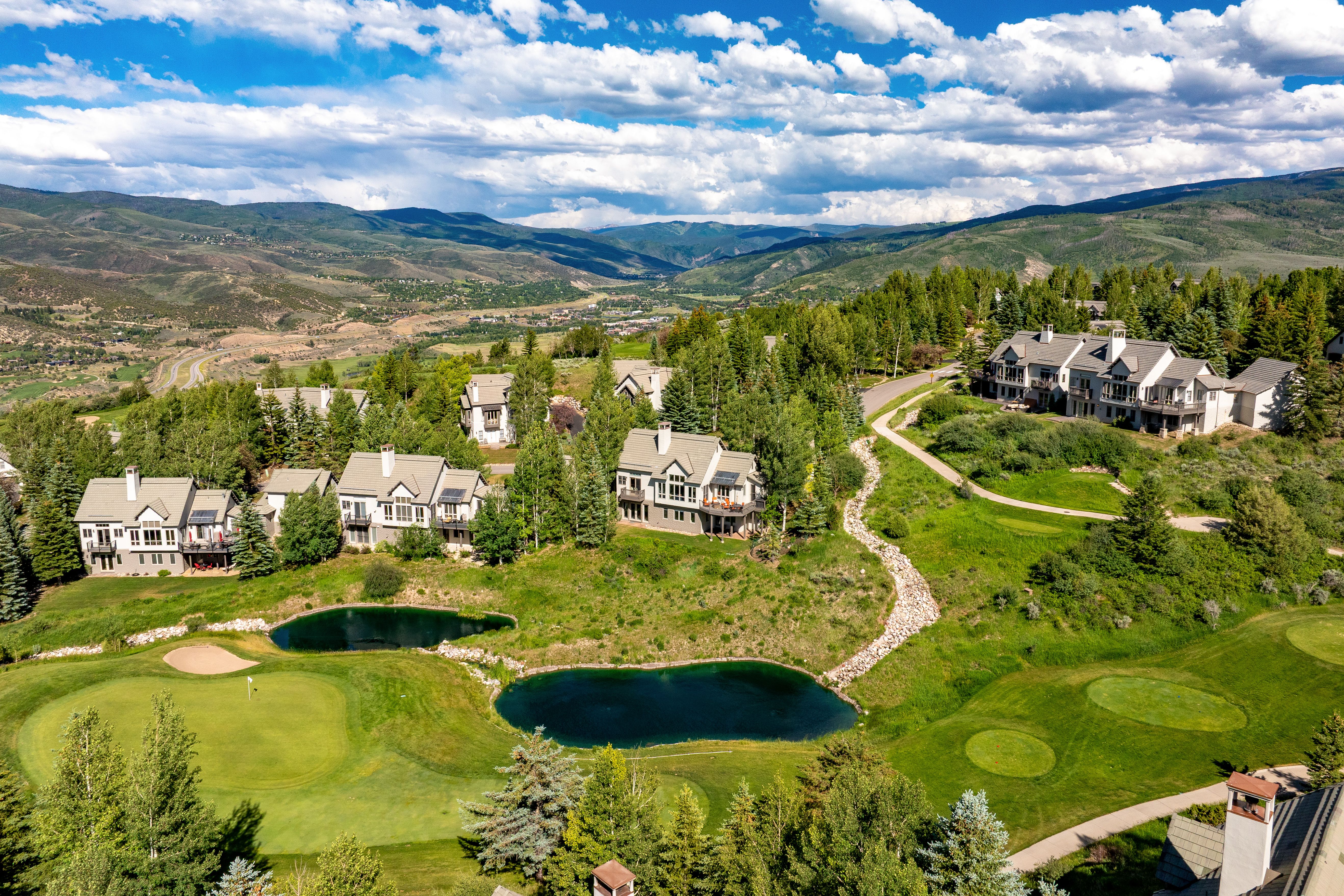 447 Kensington Dr 