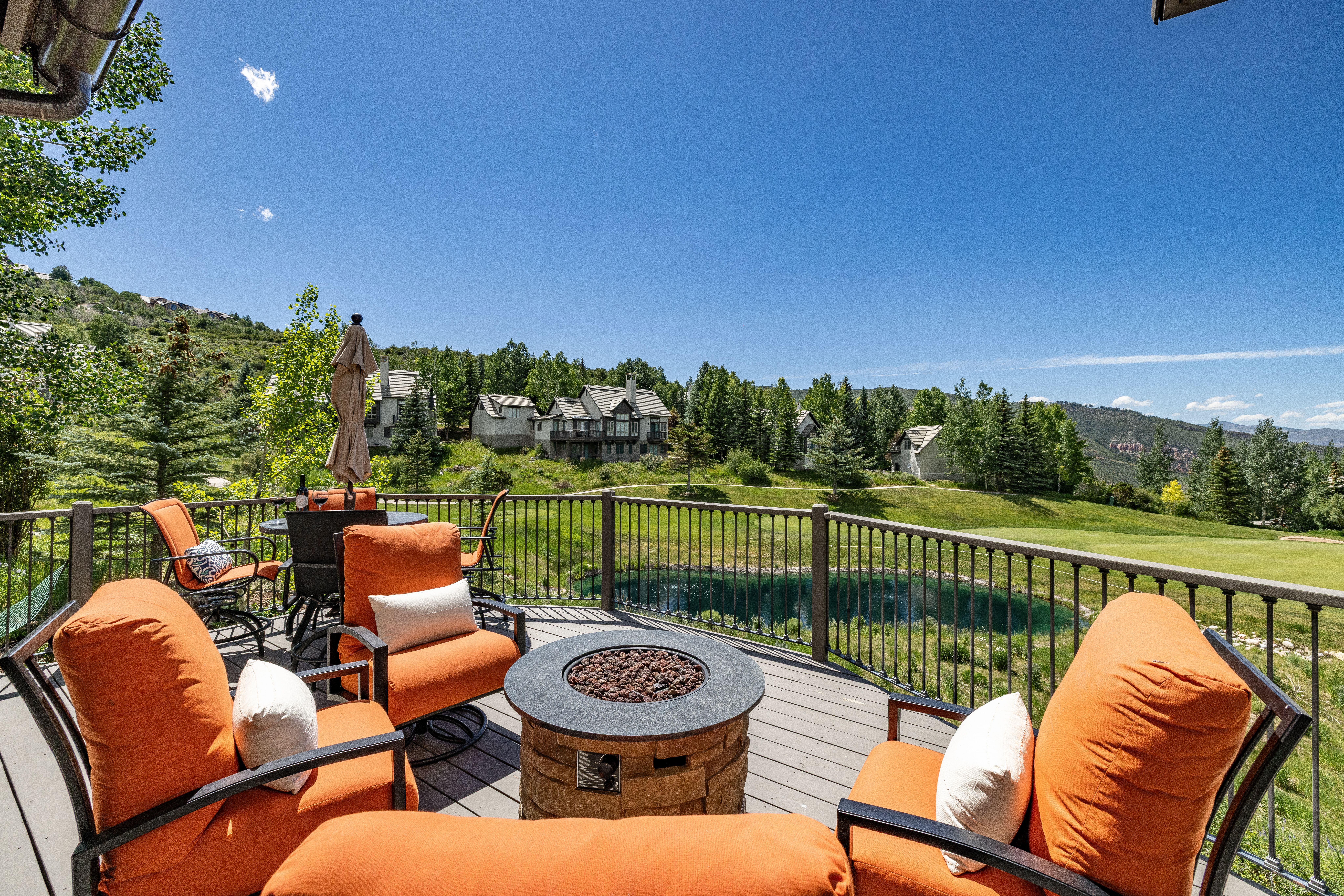 447 Kensington Dr 