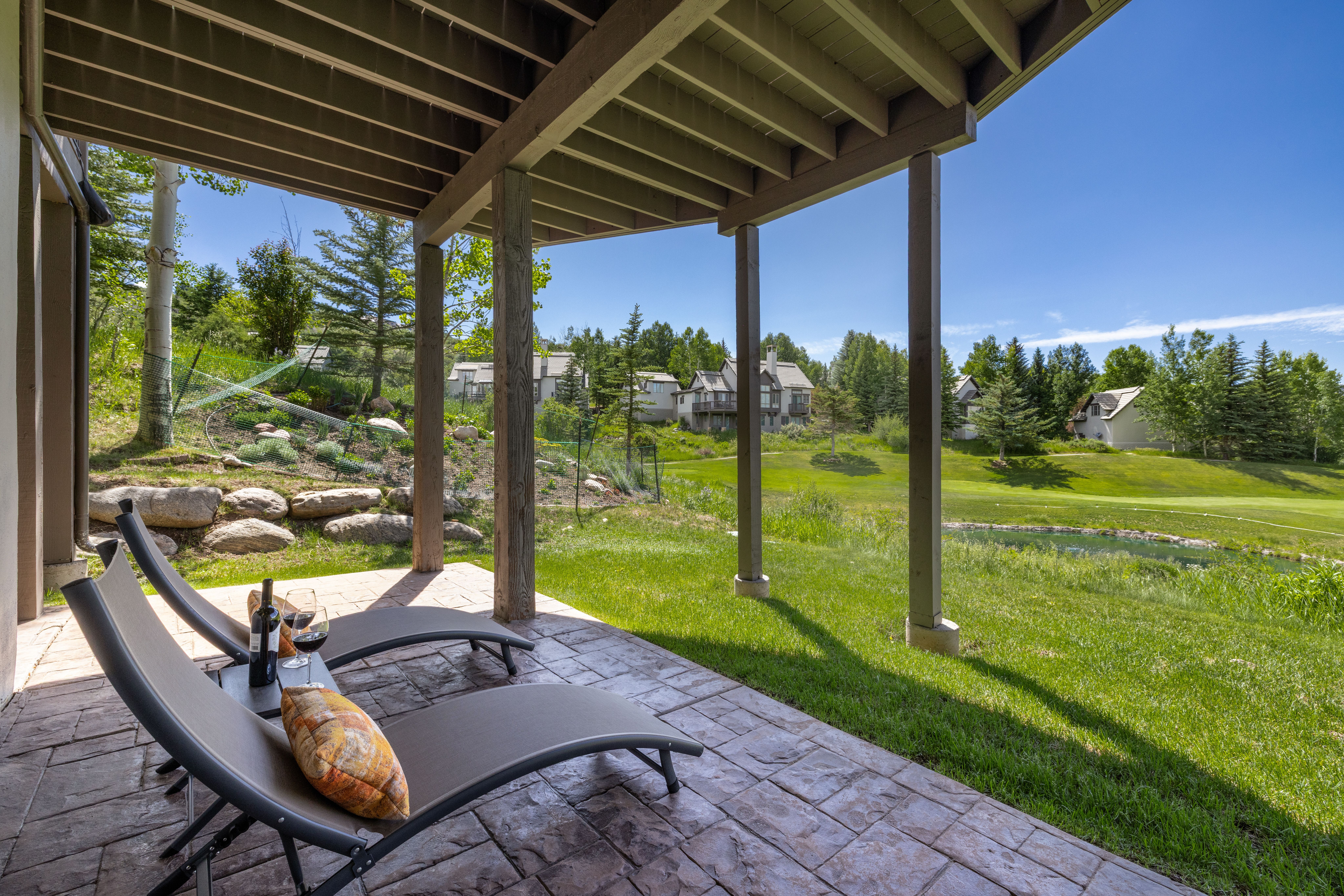 447 Kensington Dr 
