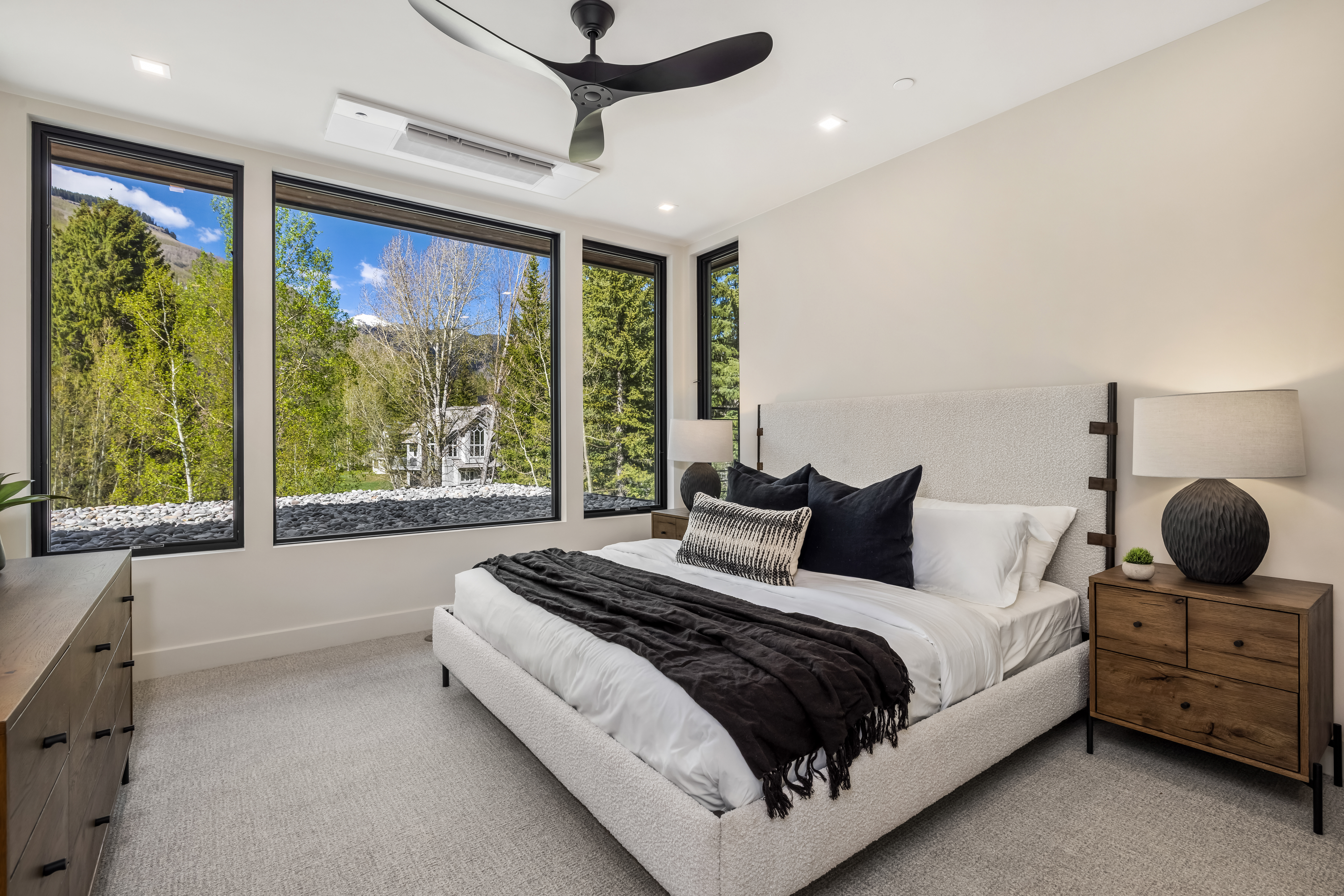 1785 Sunburst Drive 