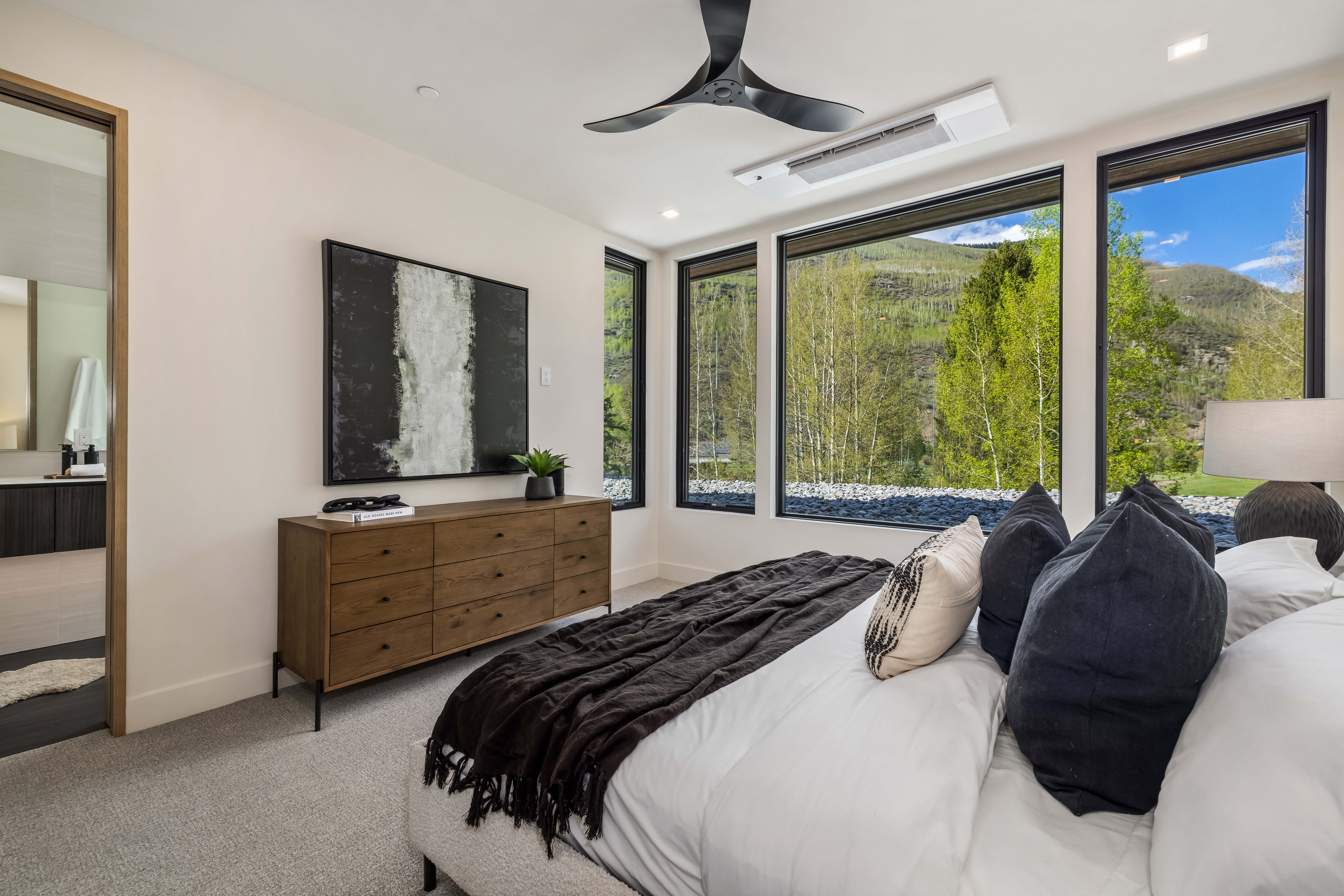 1785 Sunburst Drive 