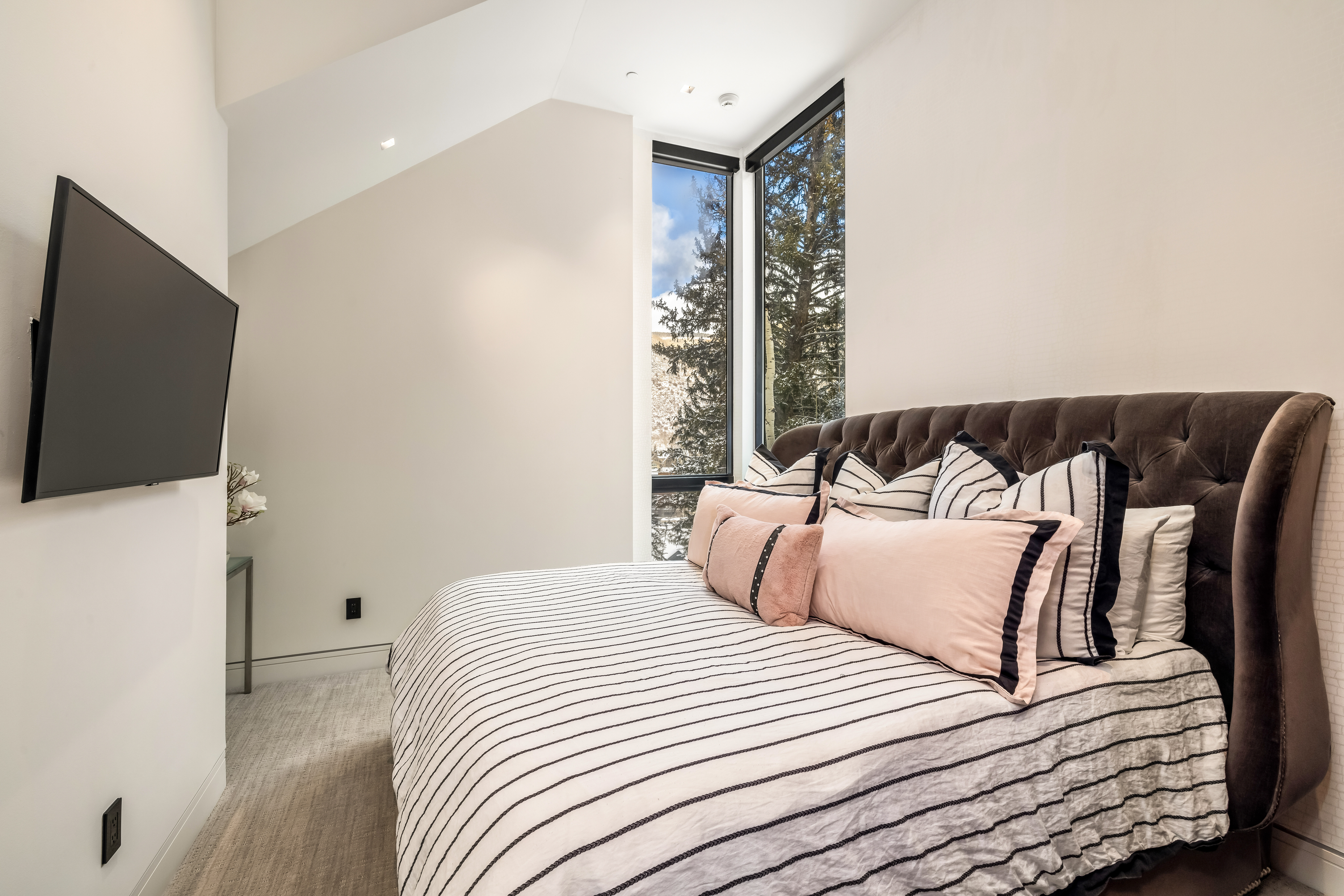 175 Forest Road 