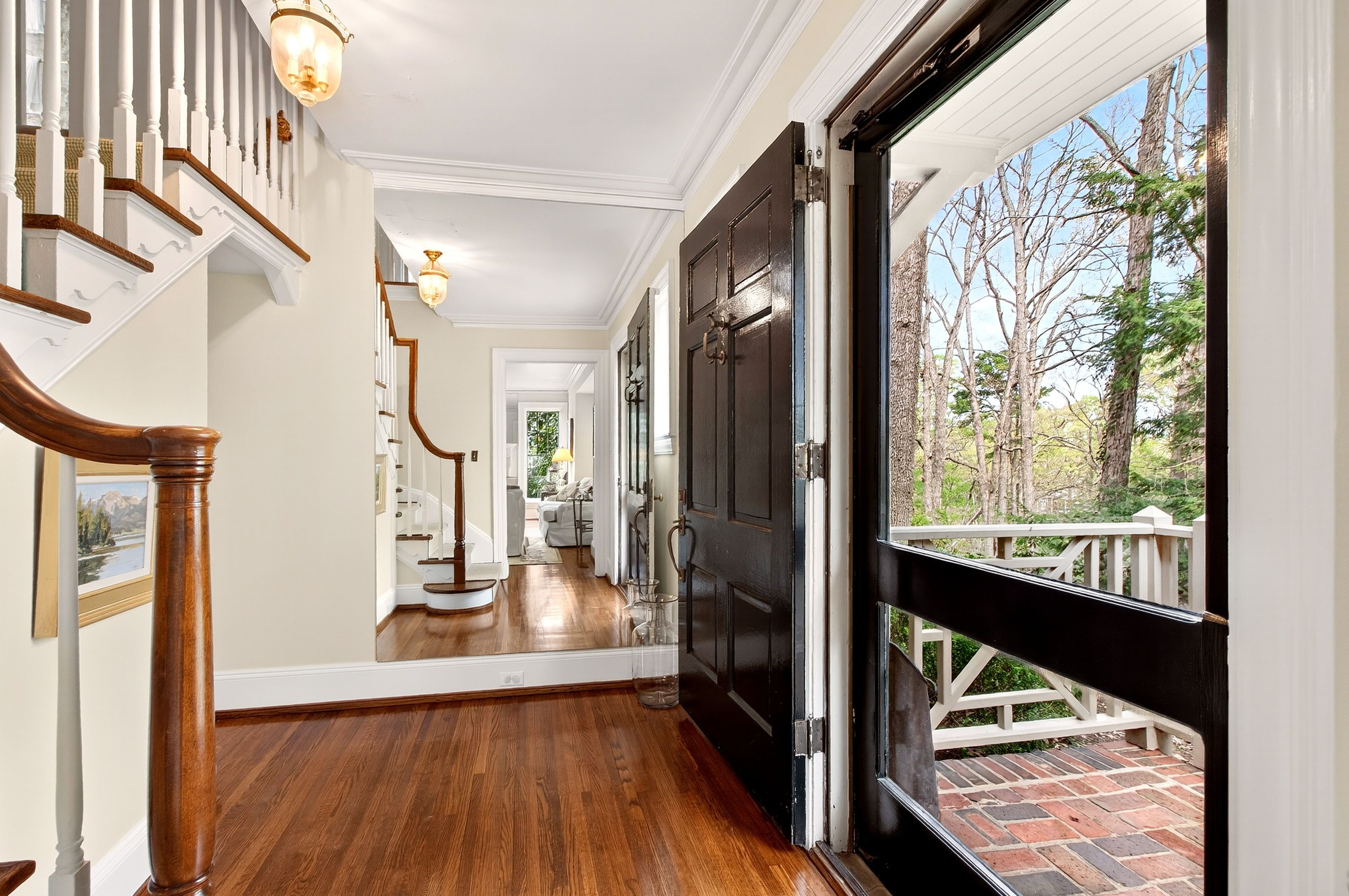 223 Hillcrest Circle 