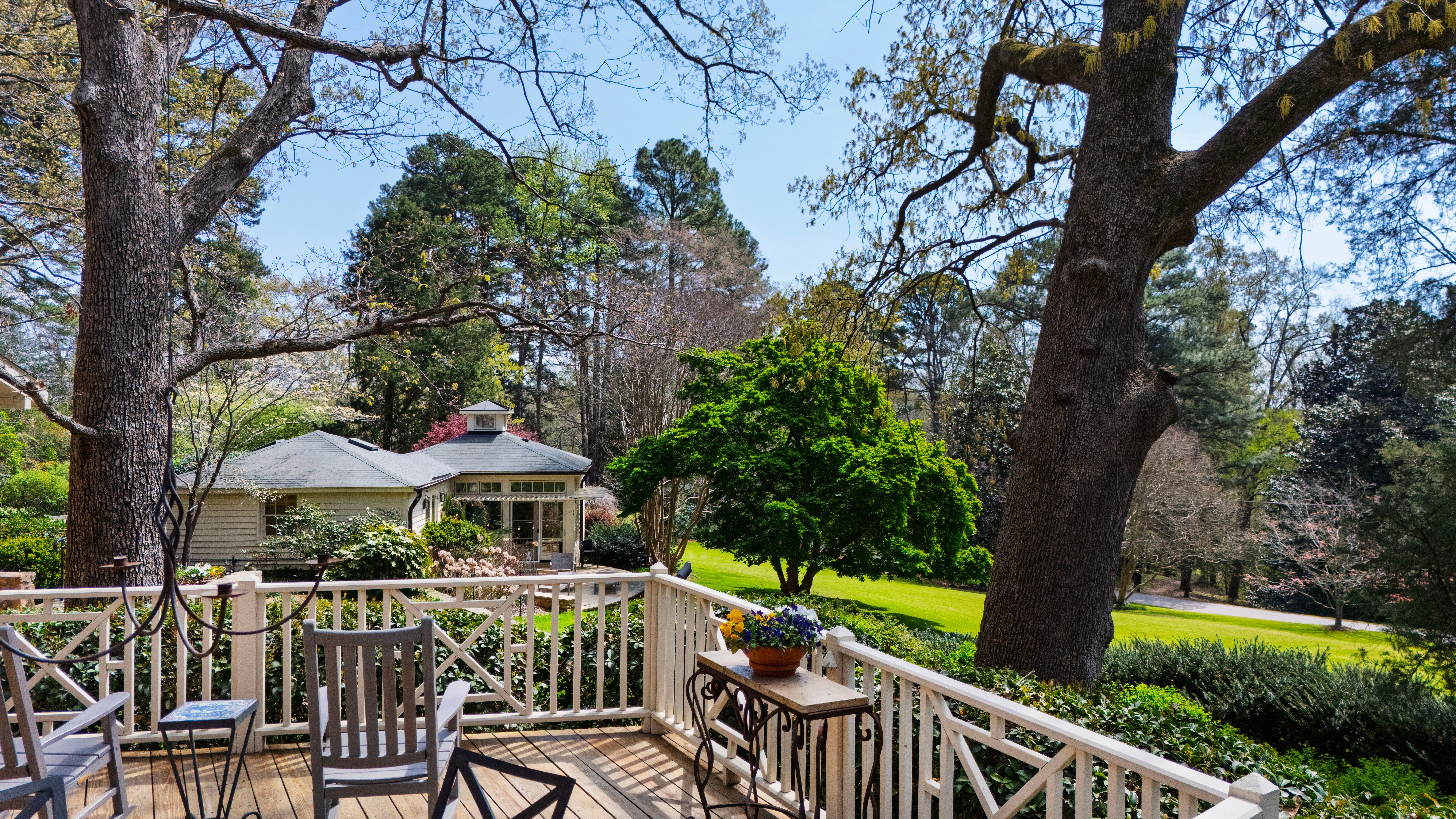 223 Hillcrest Circle 