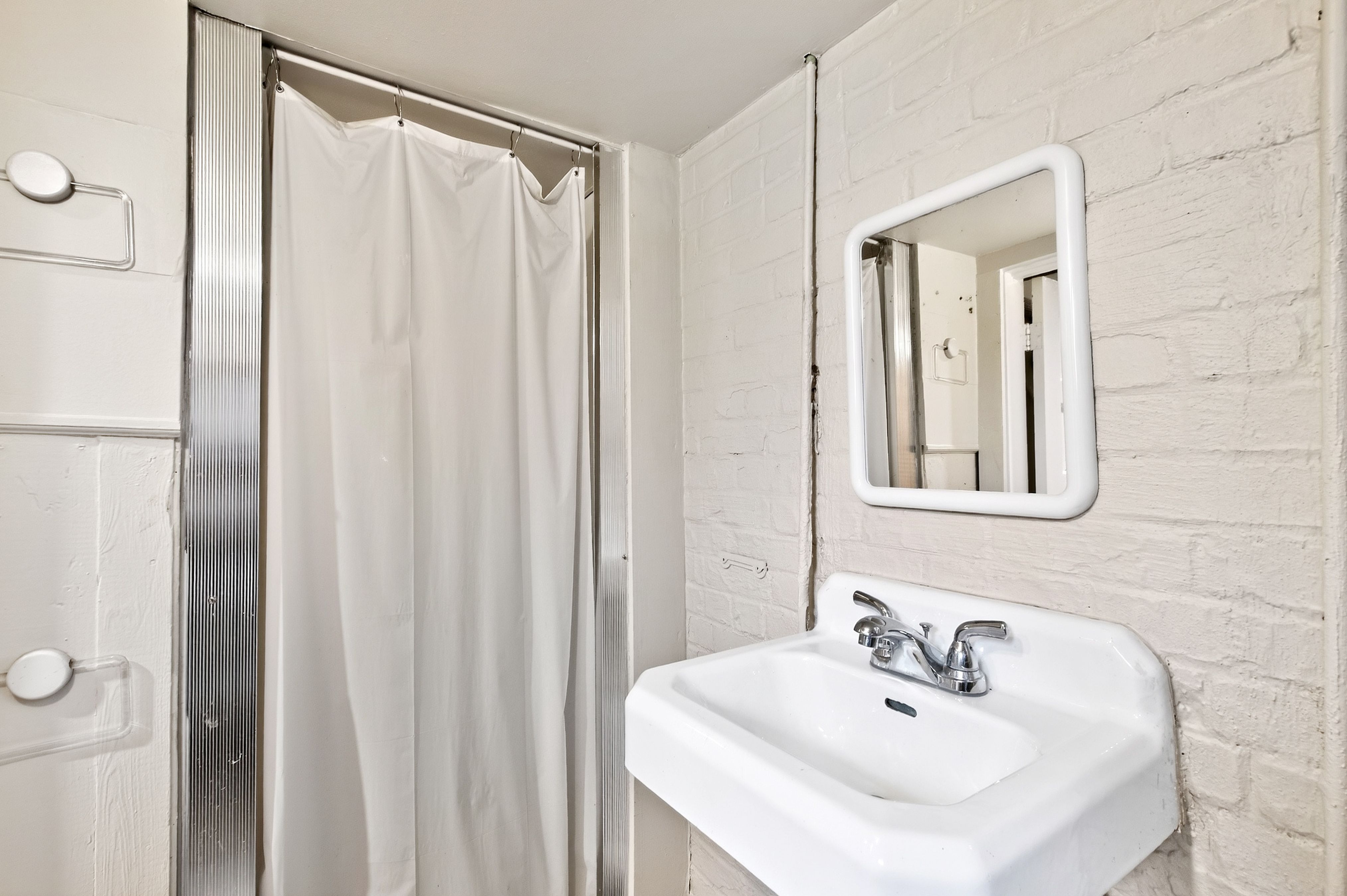 223 Hillcrest Circle 