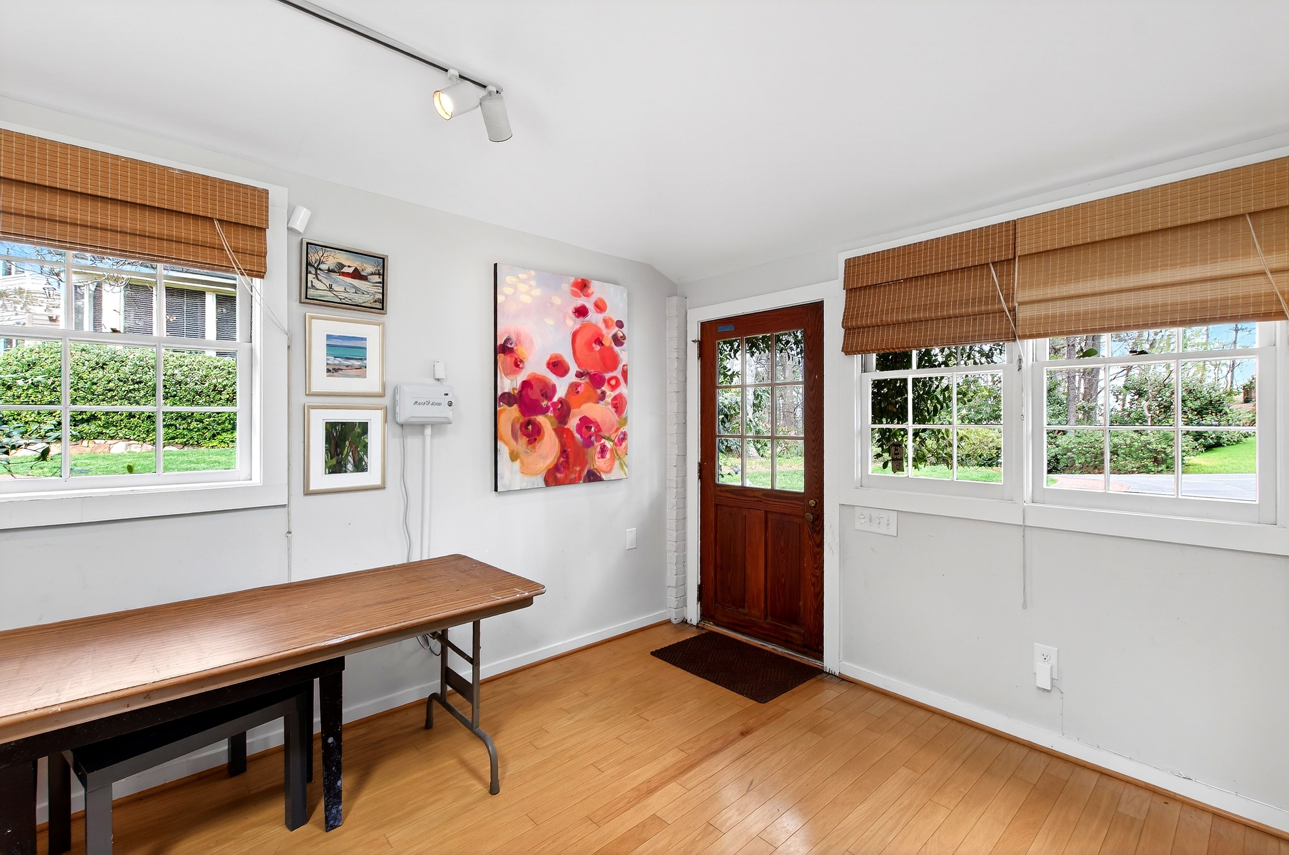 223 Hillcrest Circle 