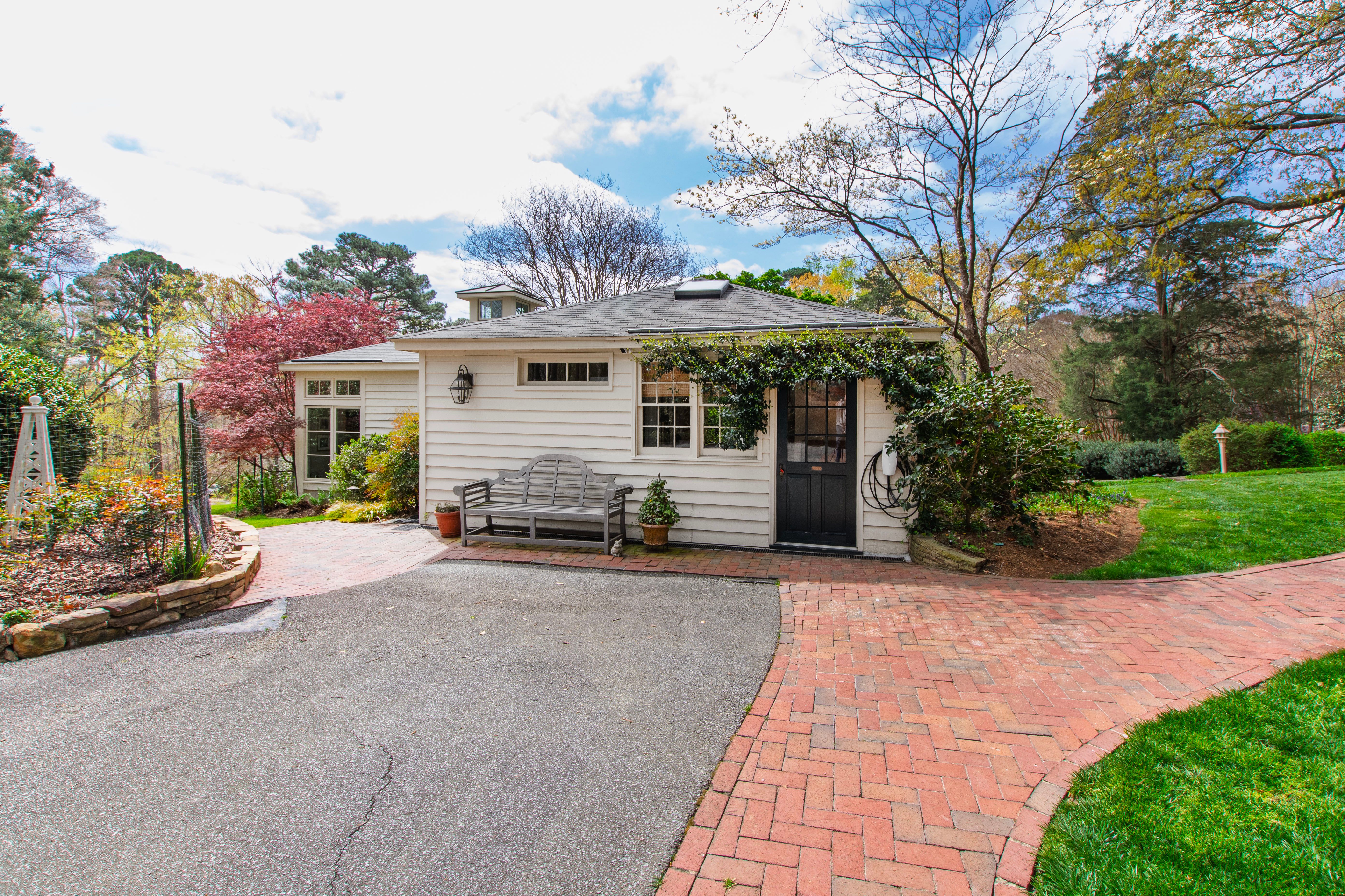 223 Hillcrest Circle 