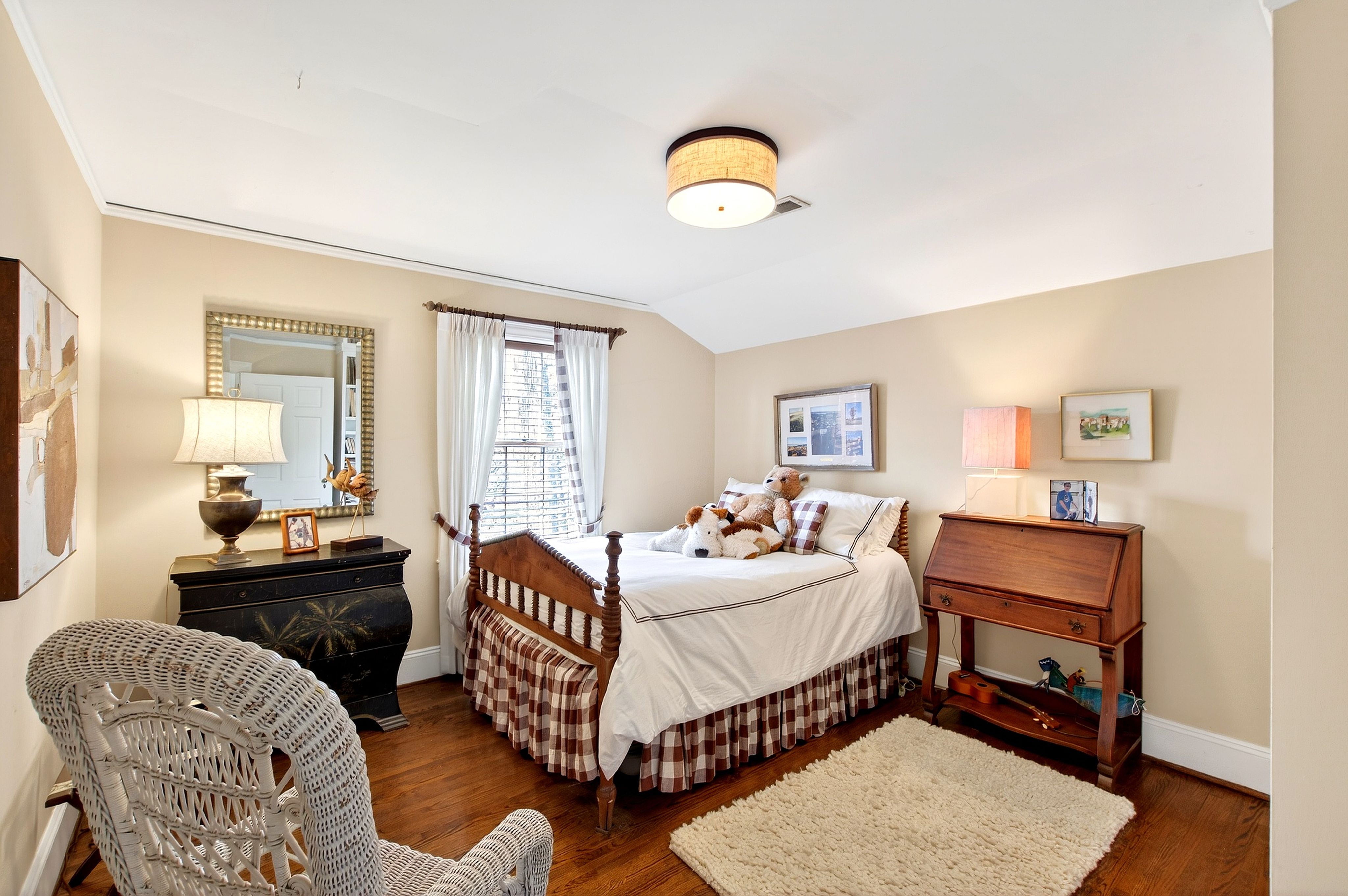 223 Hillcrest Circle 