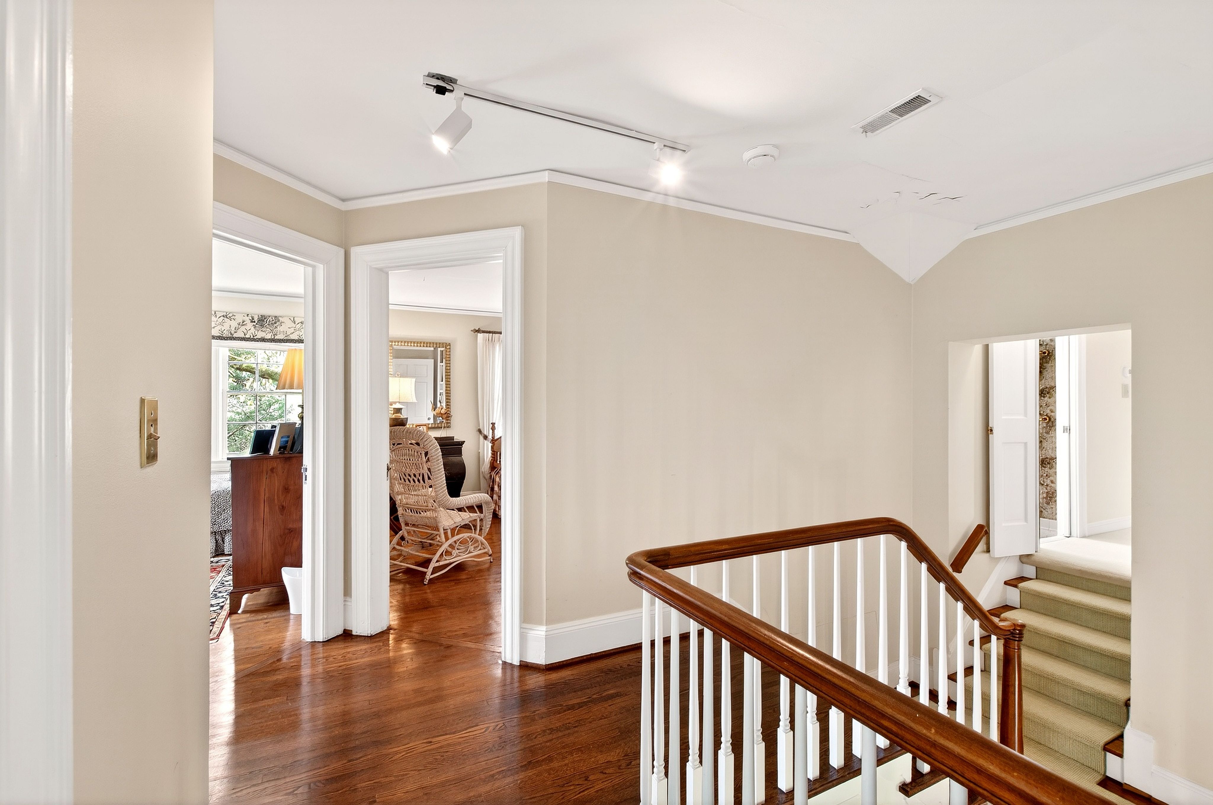 223 Hillcrest Circle 