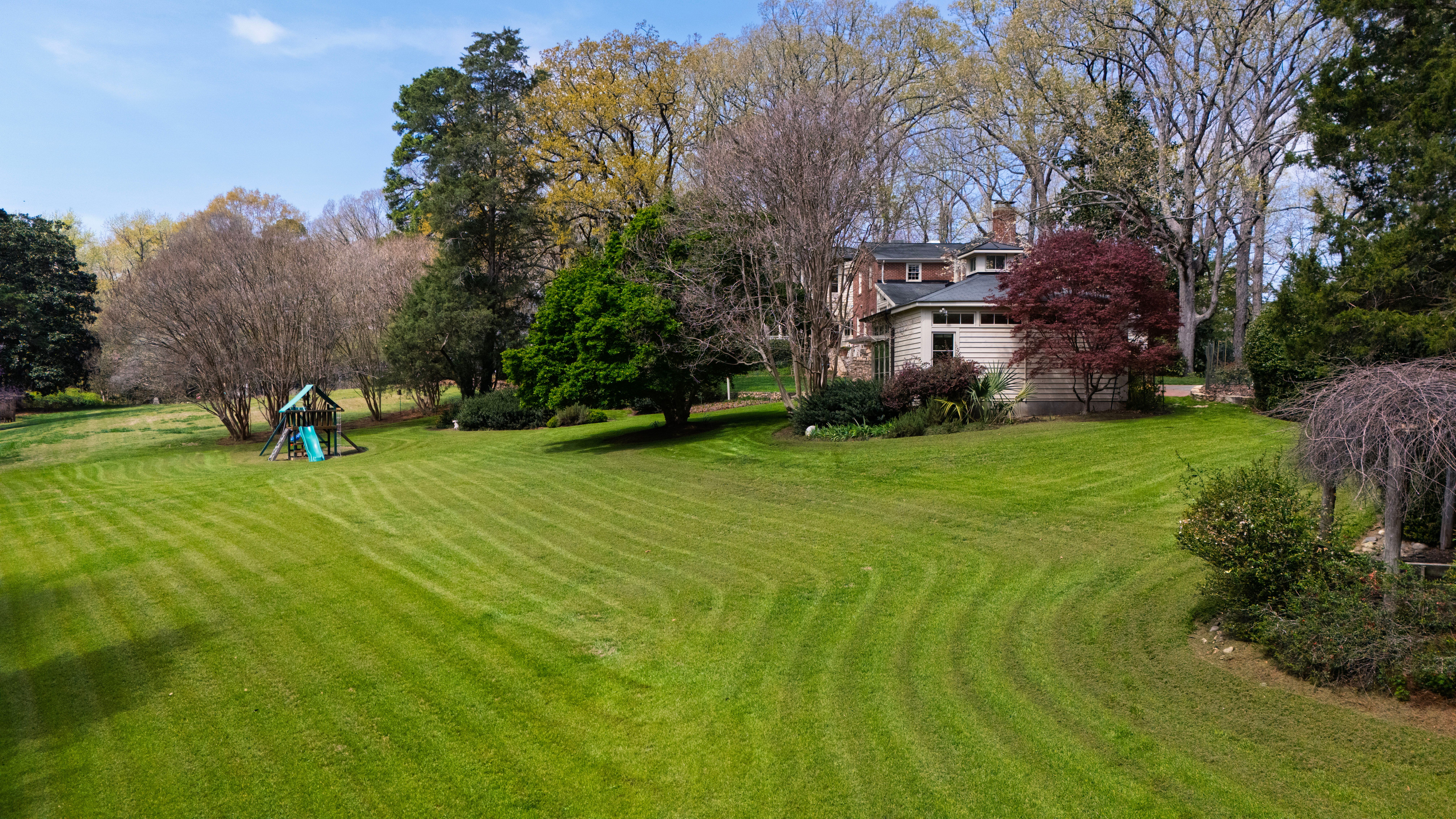 223 Hillcrest Circle 