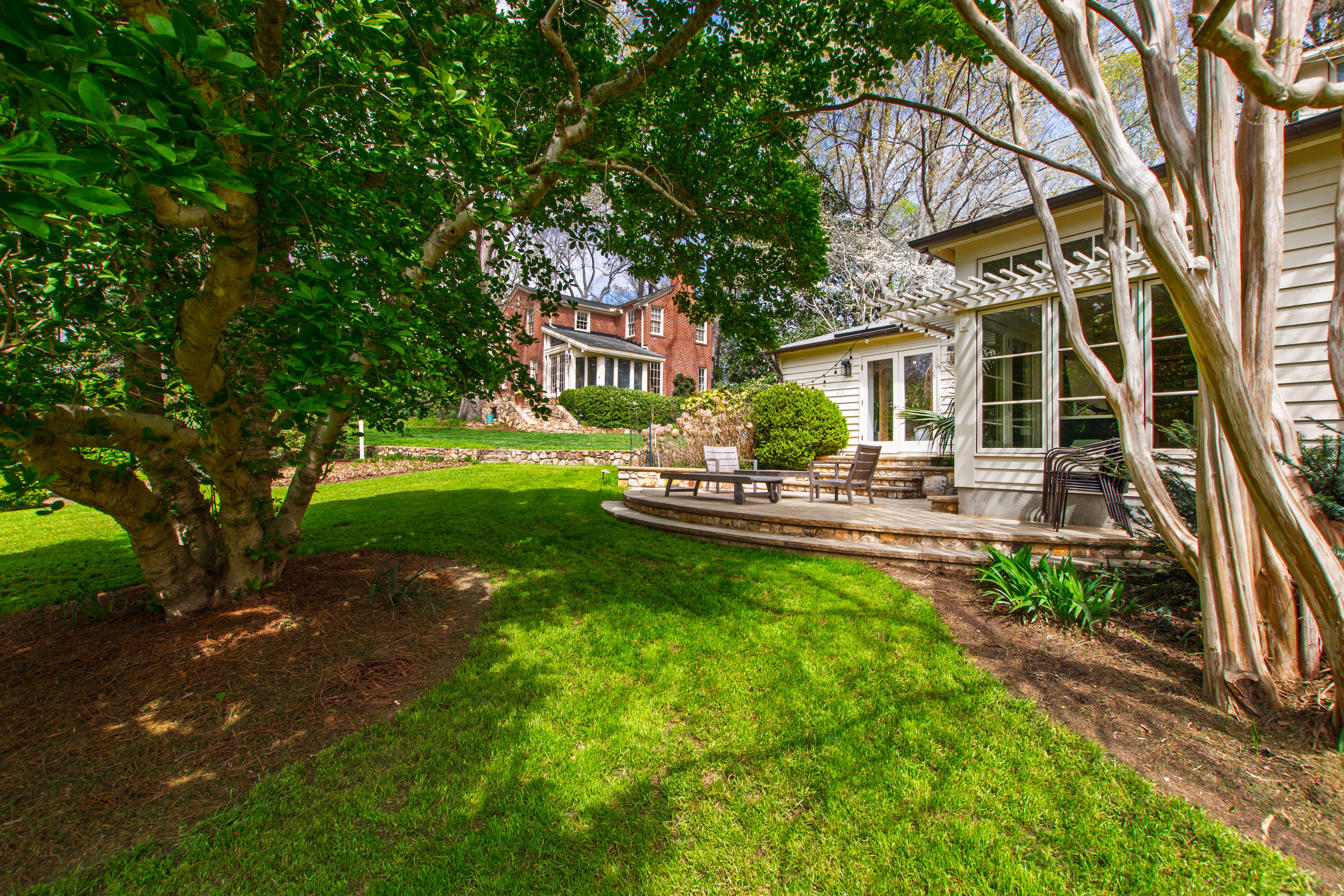 223 Hillcrest Circle 