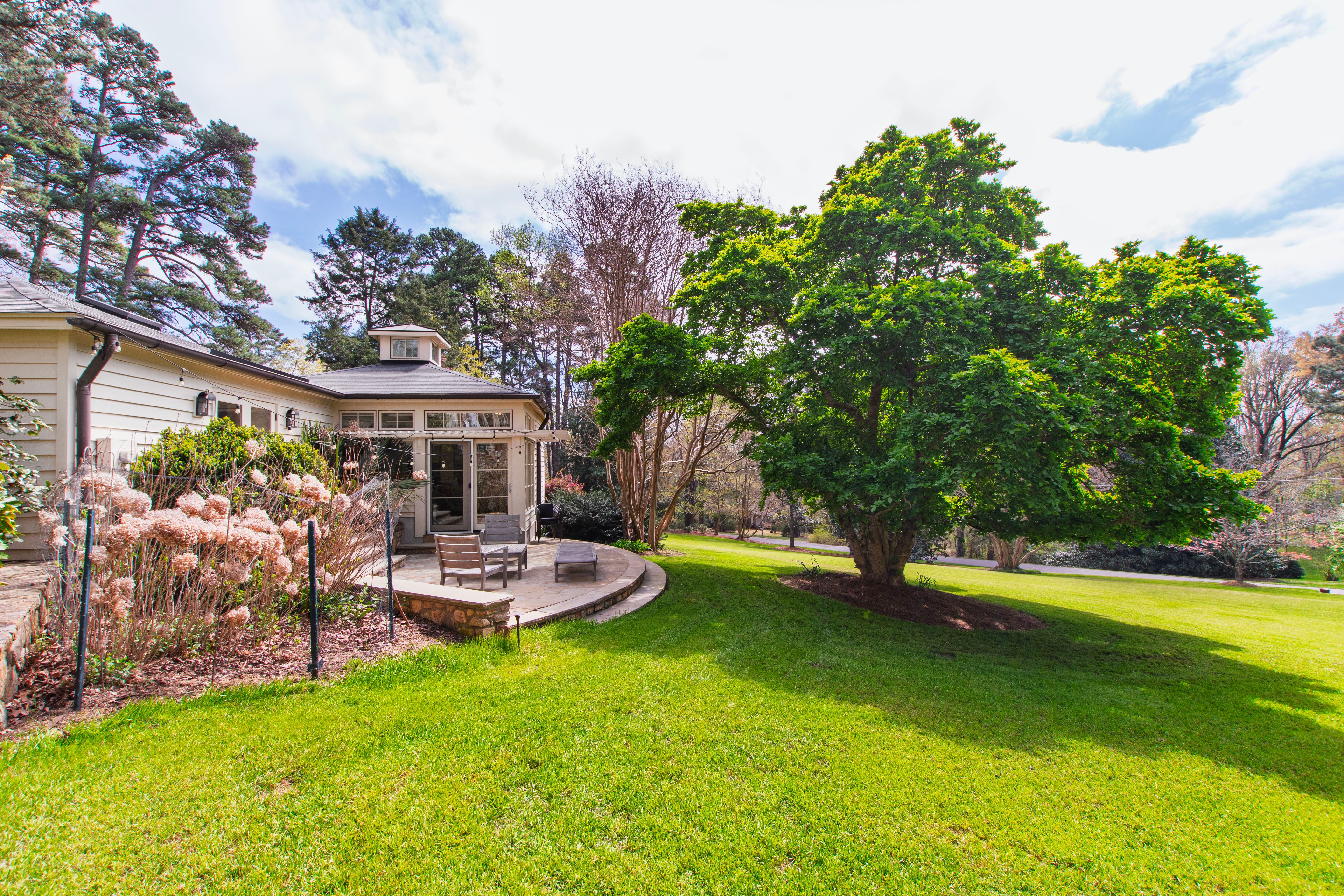 223 Hillcrest Circle 