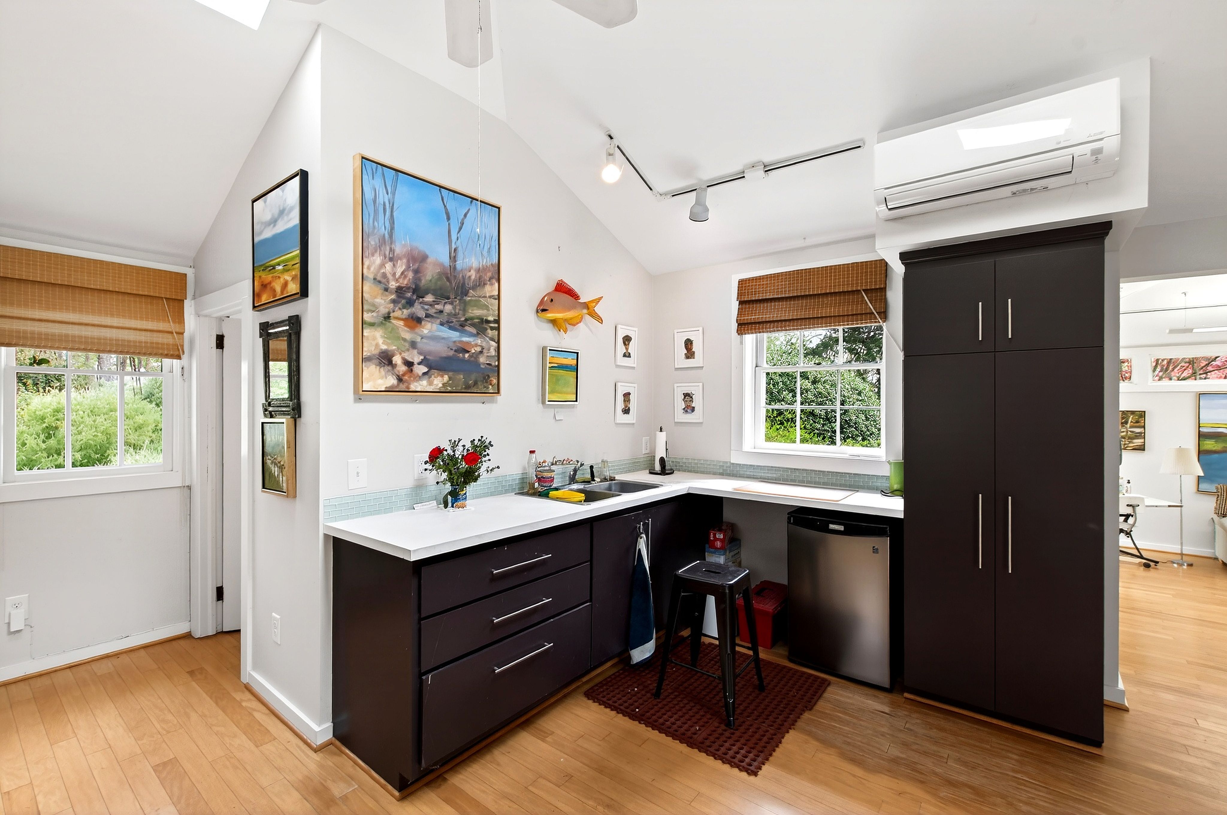 223 Hillcrest Circle 