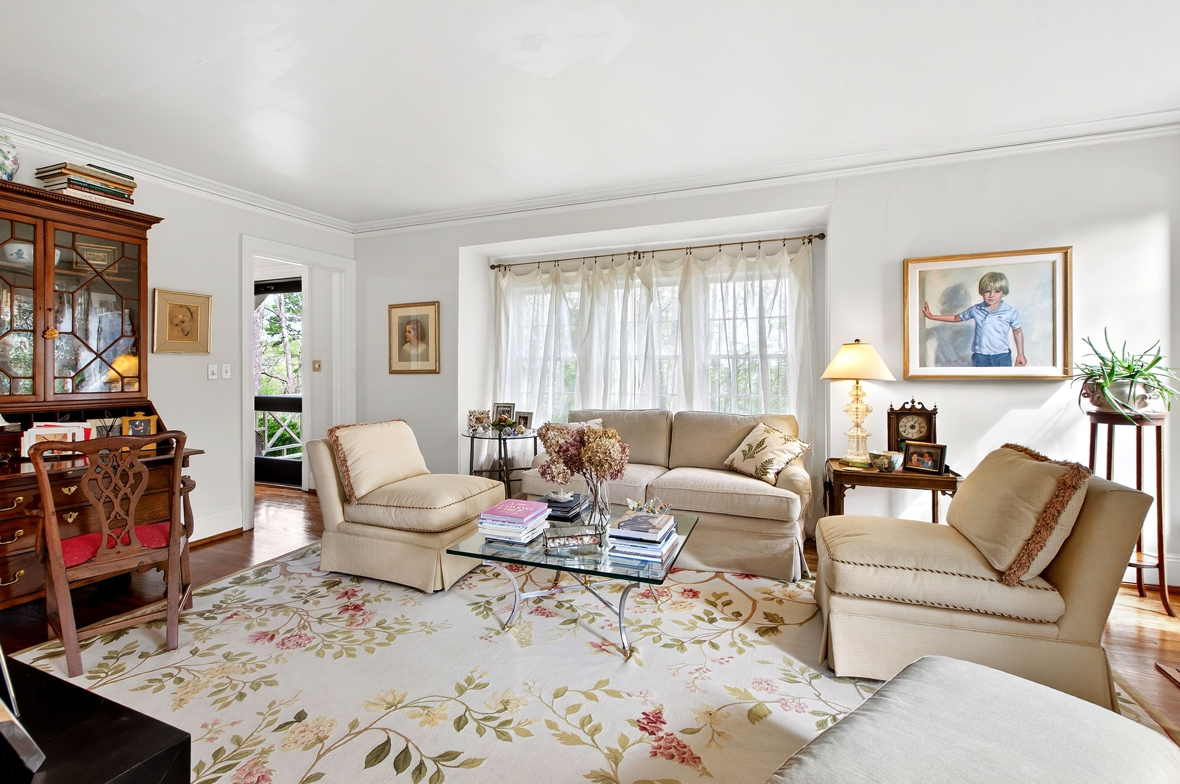 223 Hillcrest Circle 