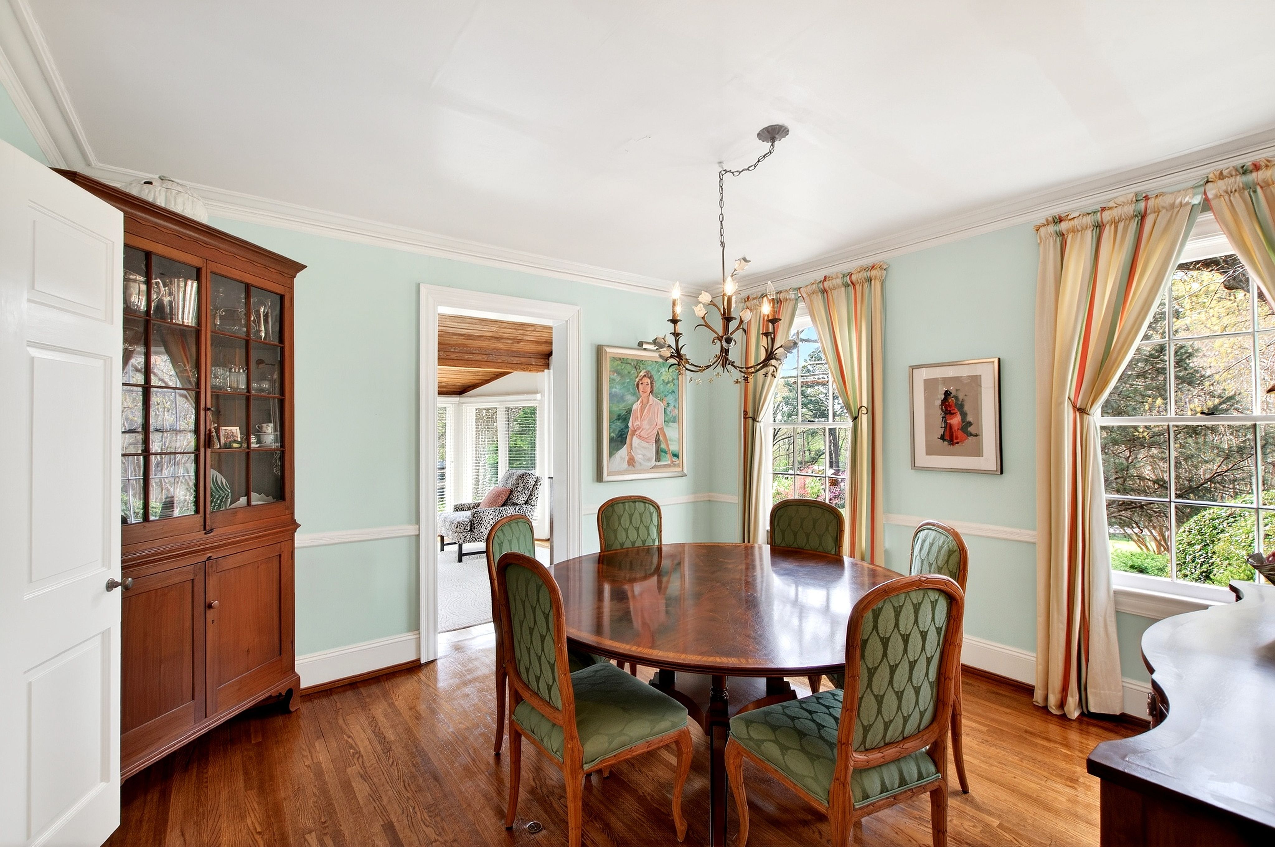 223 Hillcrest Circle 