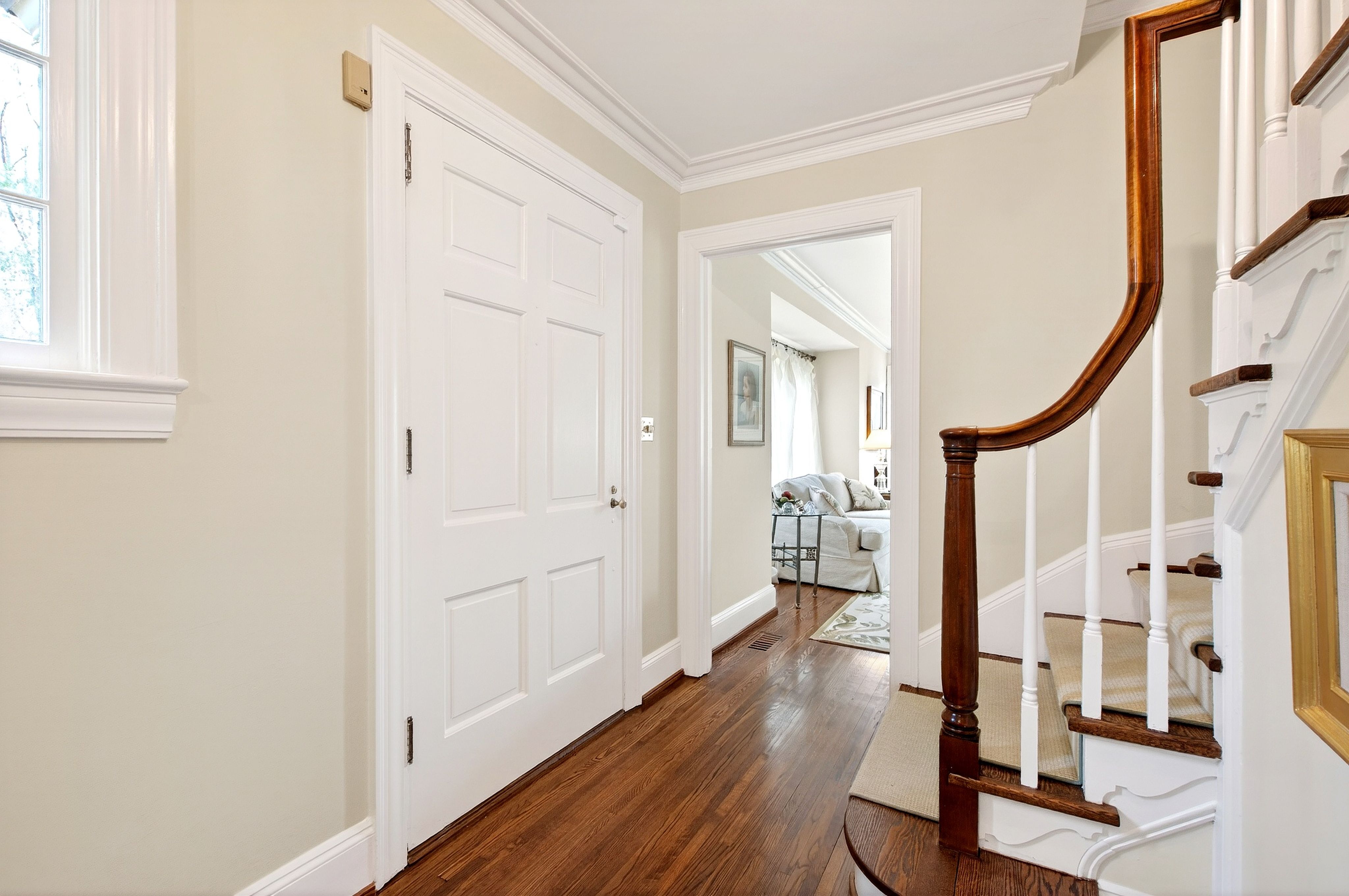 223 Hillcrest Circle 