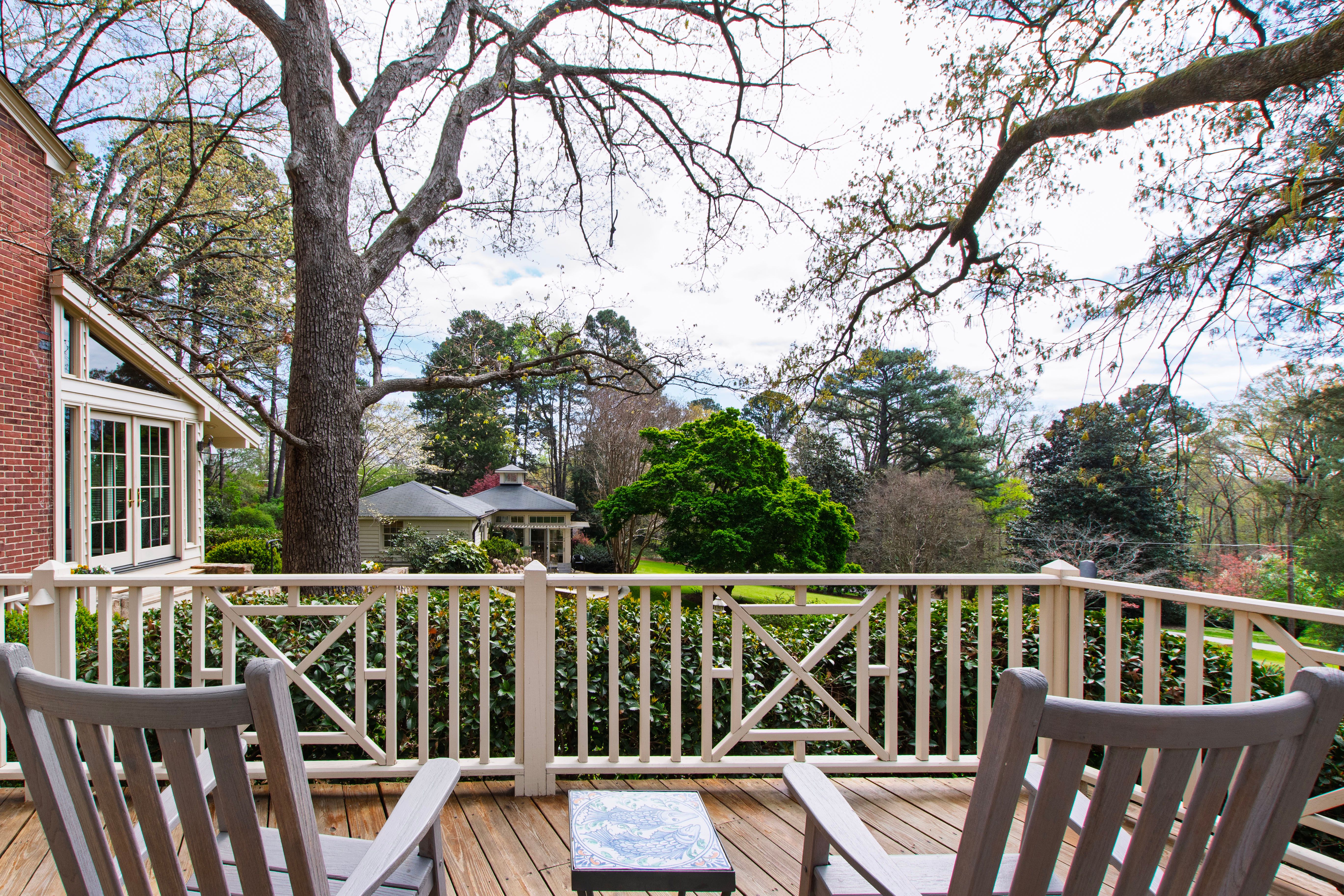 223 Hillcrest Circle 