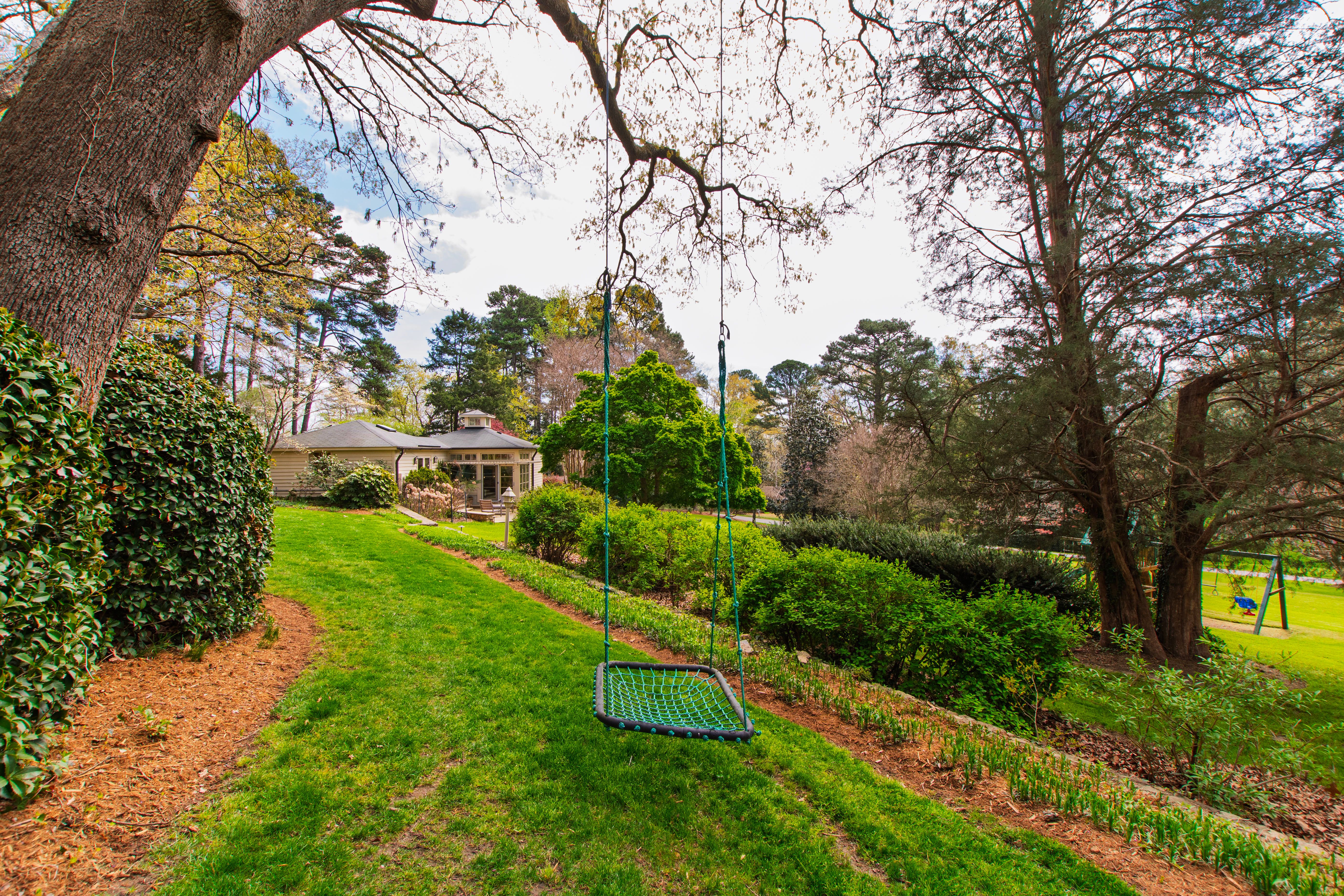 223 Hillcrest Circle 