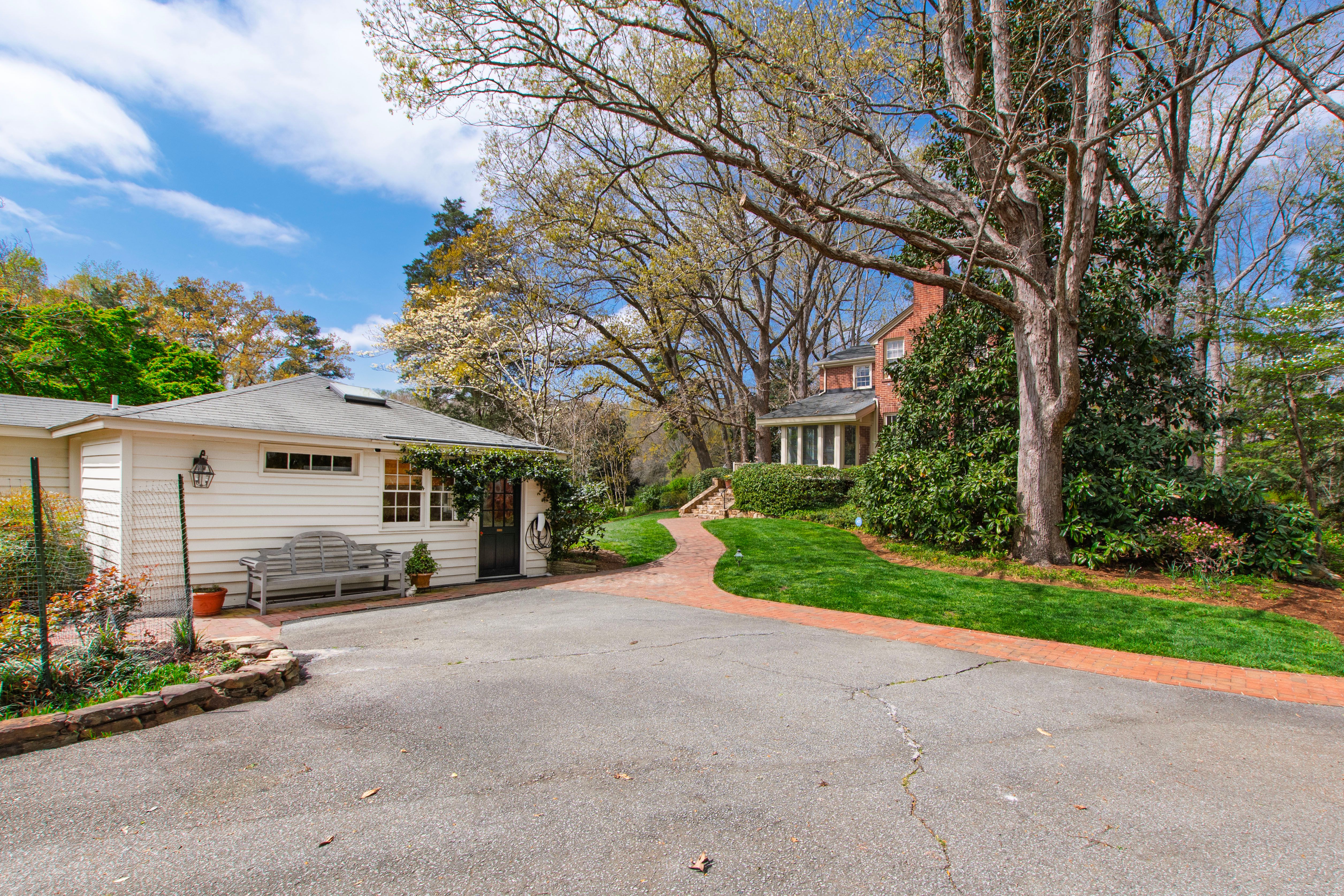 223 Hillcrest Circle 