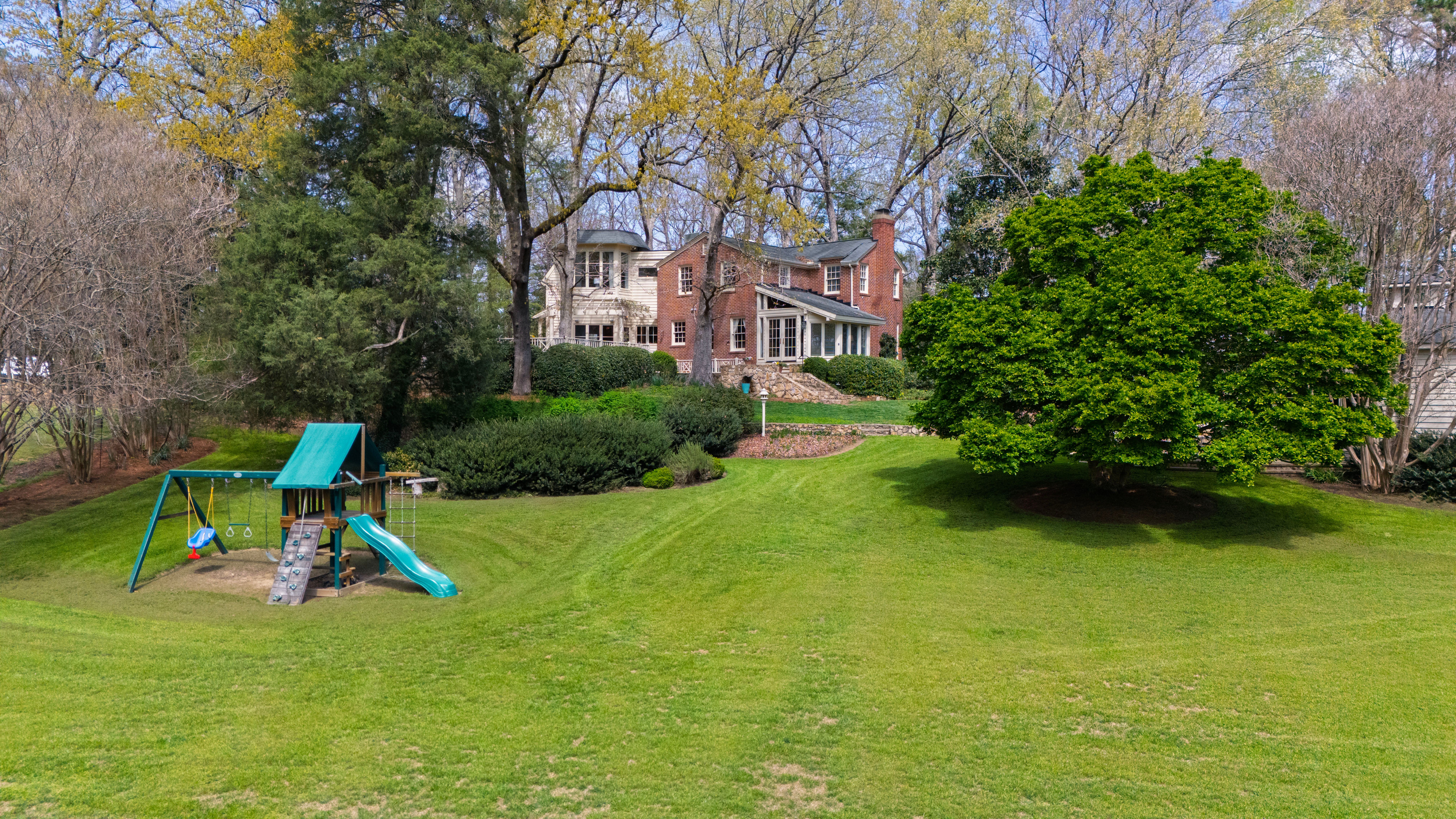 223 Hillcrest Circle 