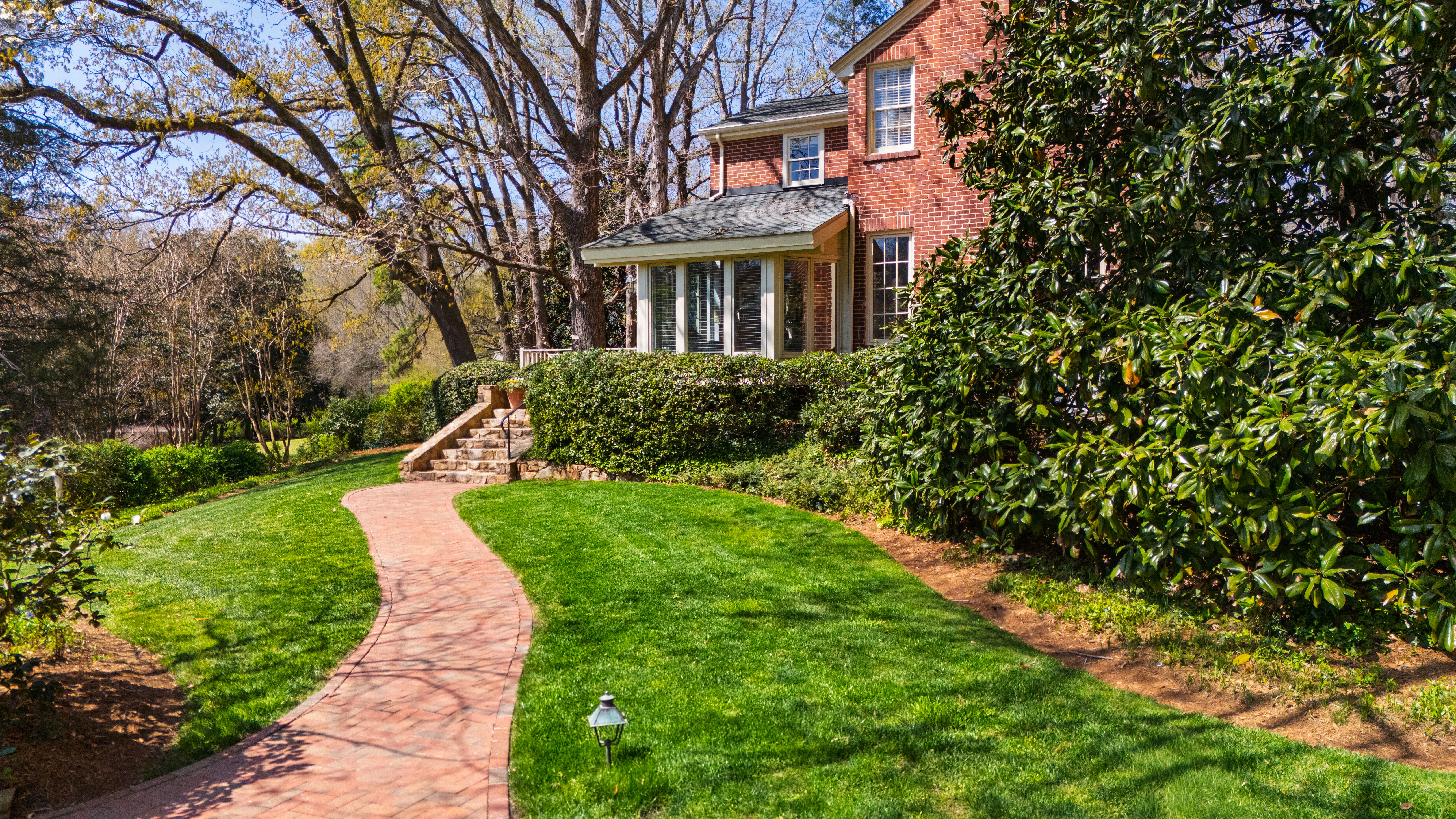 223 Hillcrest Circle 