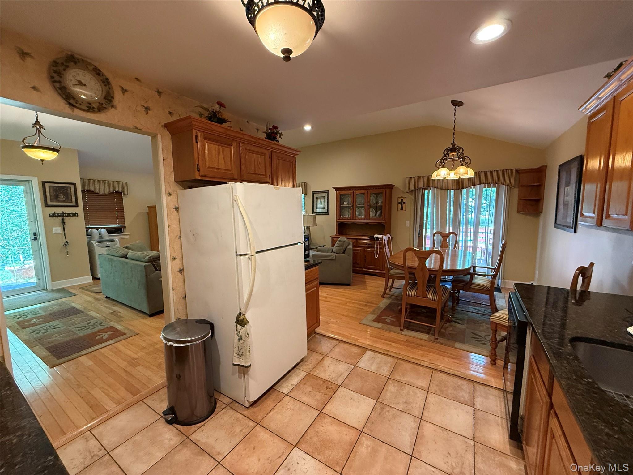 64 Cobbleridge Lane