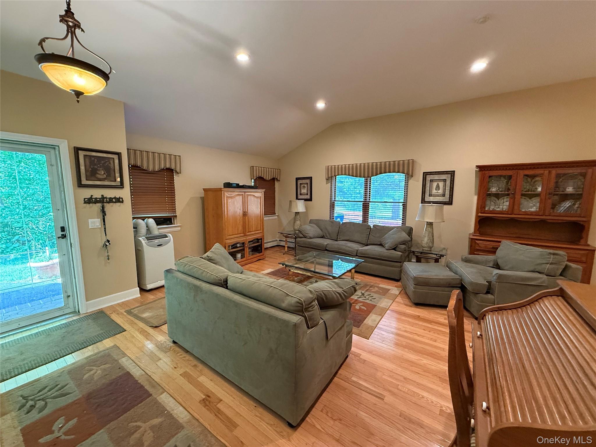 64 Cobbleridge Lane
