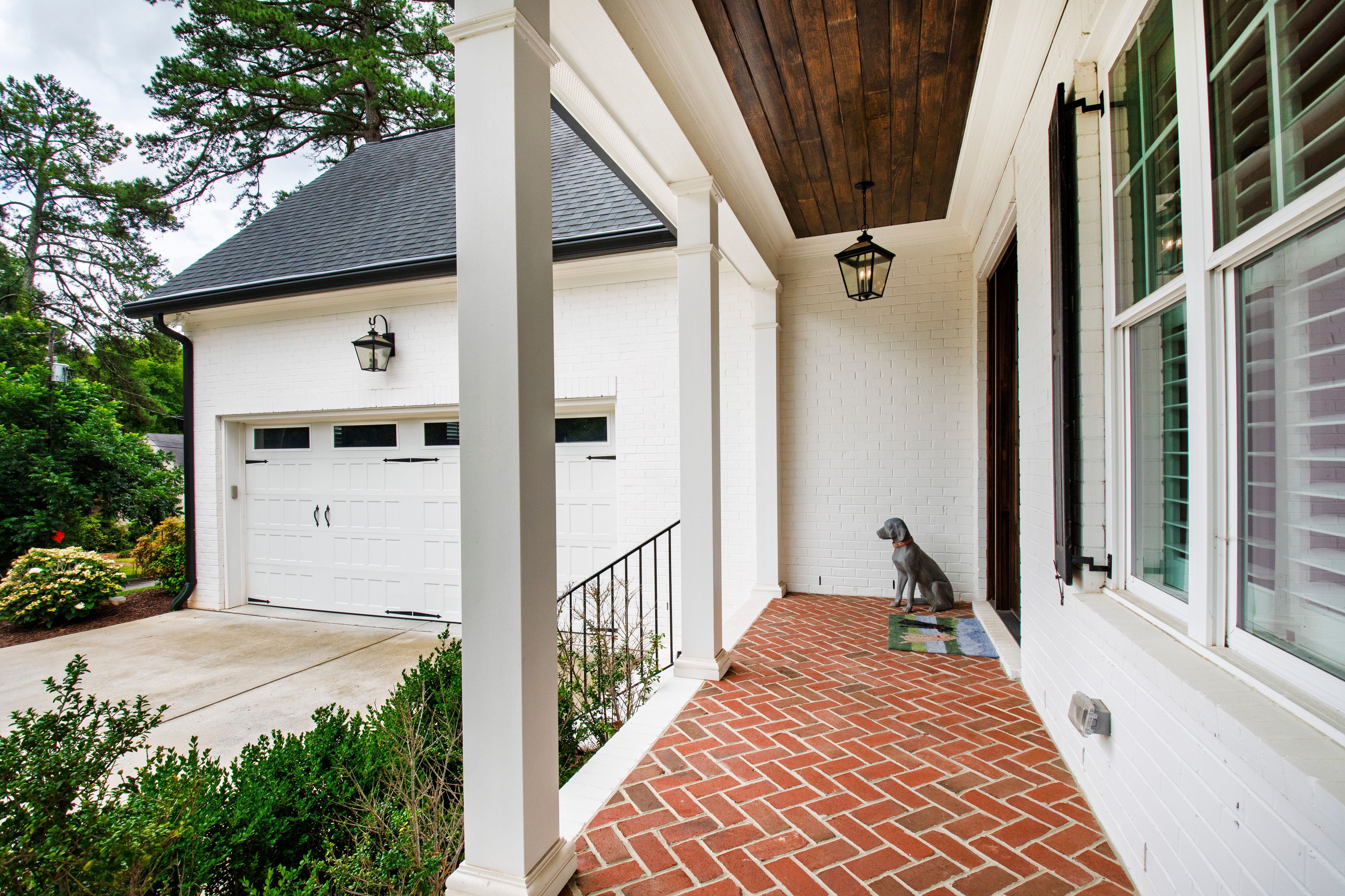 911 Canterbury Road 