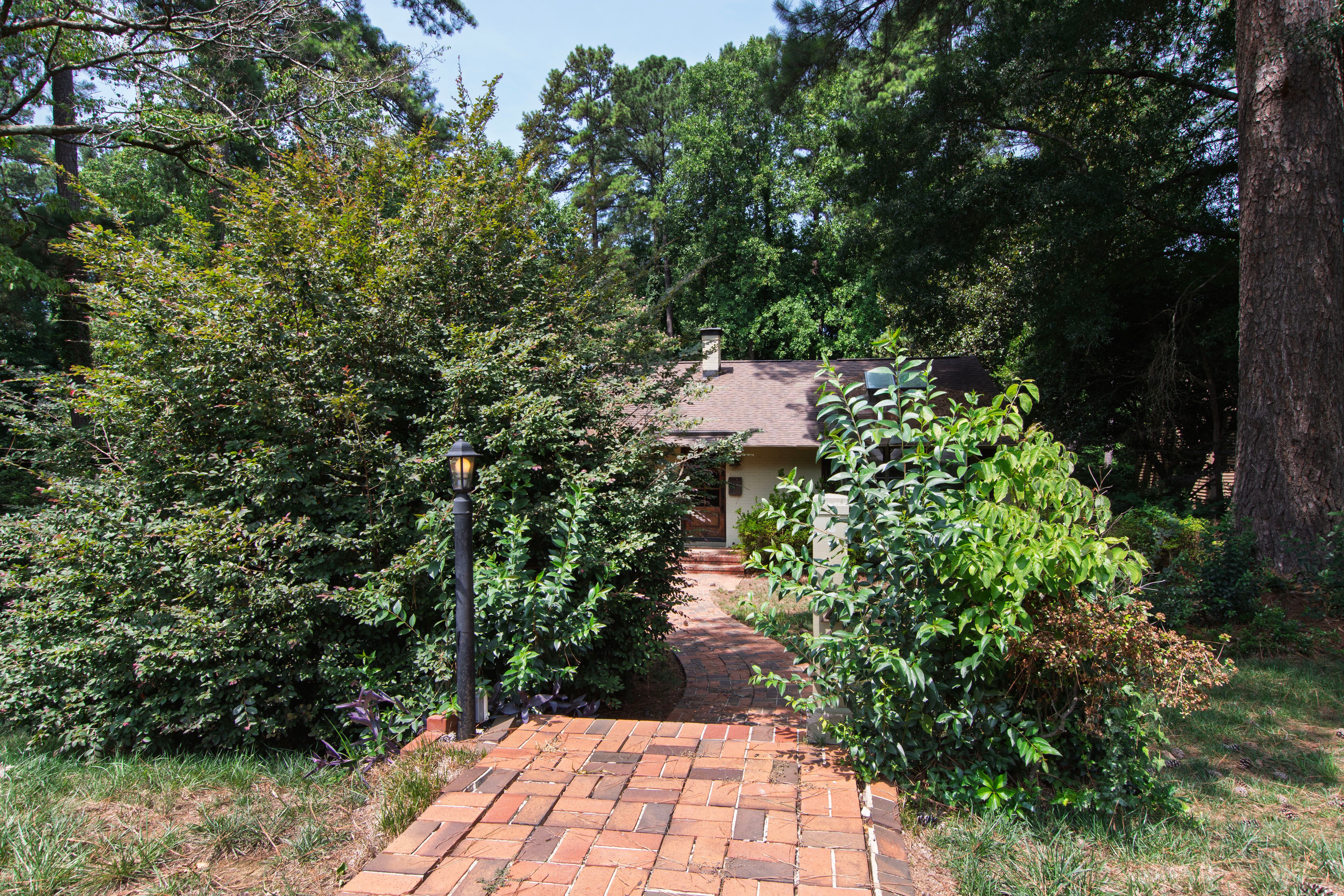 1321 Hathaway Road 